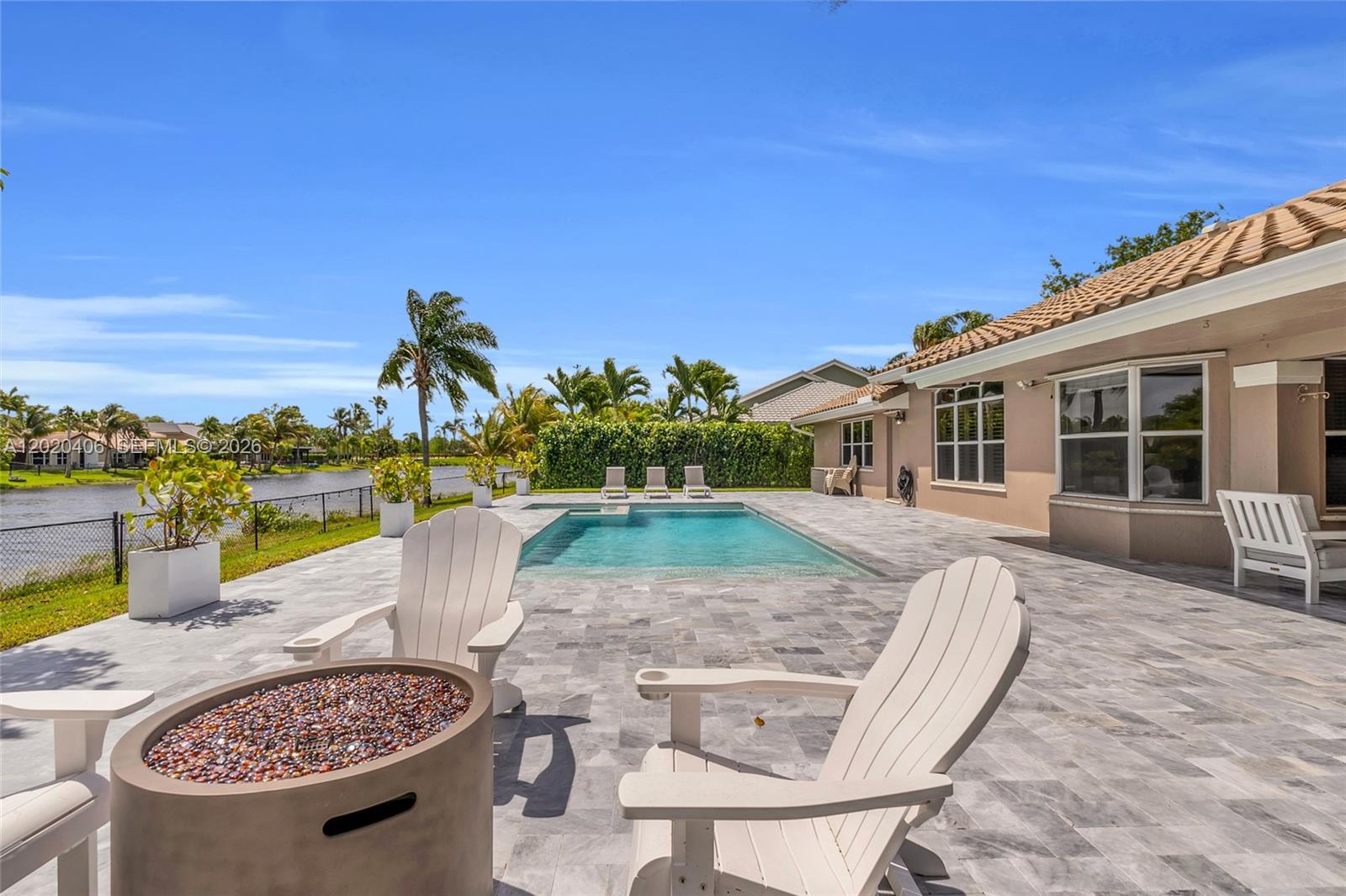 PASADENA AT CHAPEL TRAIL - Residential