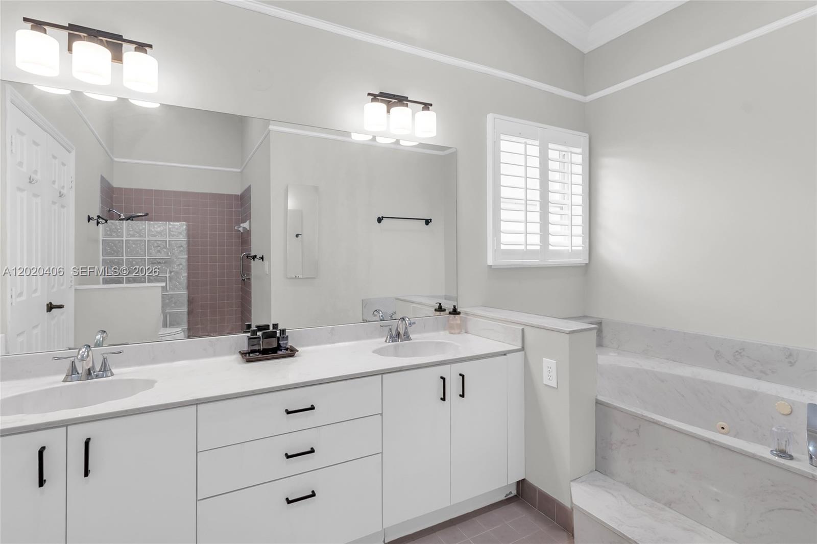 PASADENA AT CHAPEL TRAIL - Residential