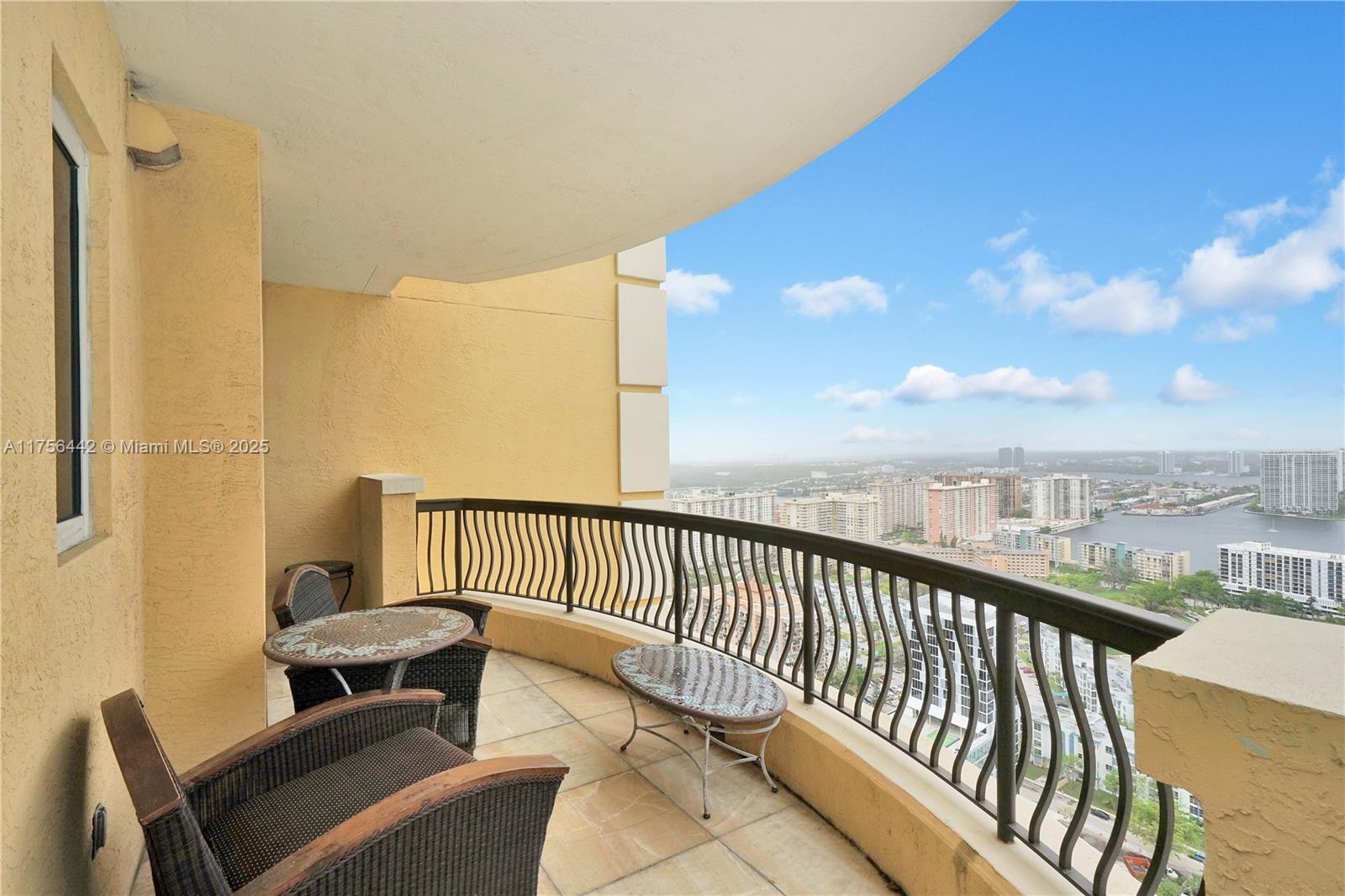 ACQUALINA - Residential