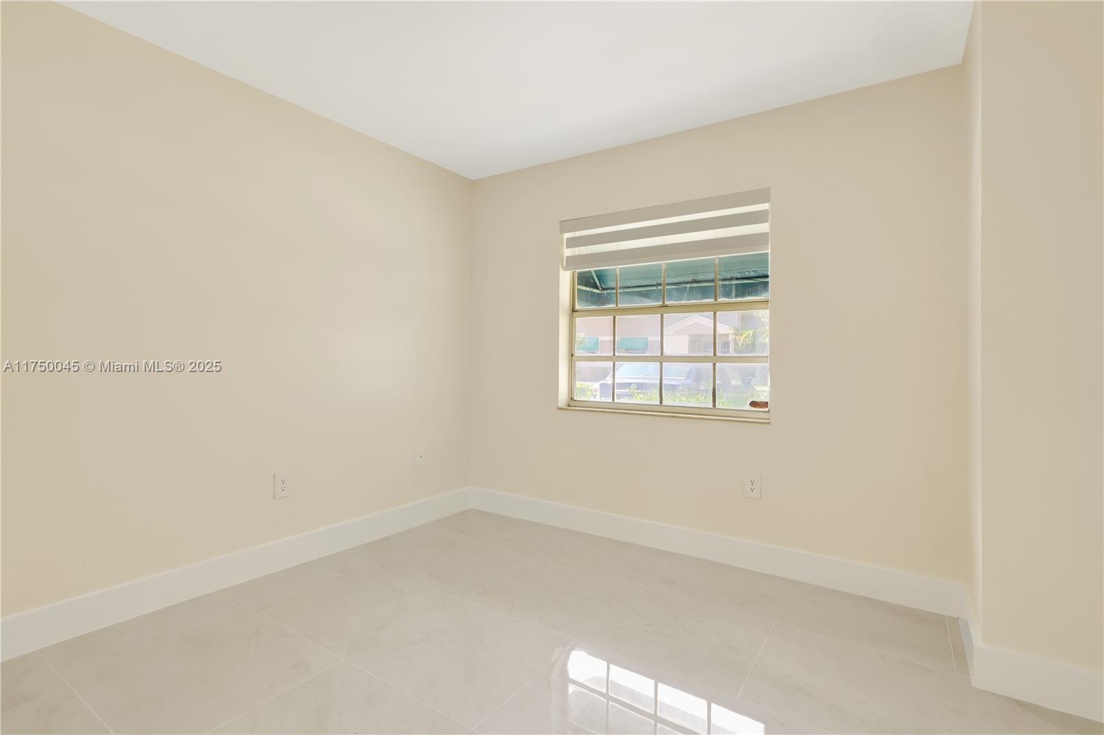 FLAMINGO GARDENS PHASE FO - Residential