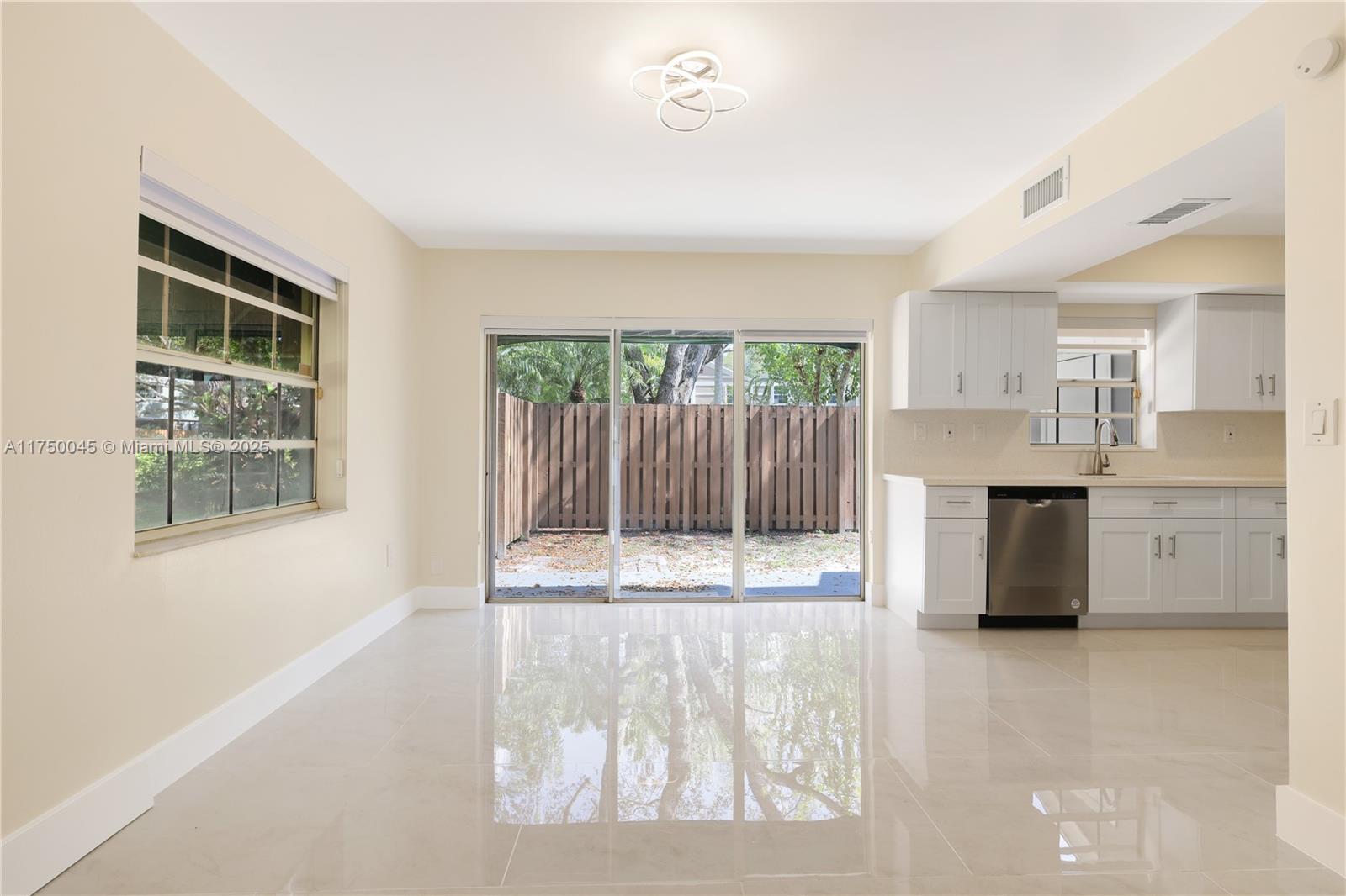 FLAMINGO GARDENS PHASE FO - Residential