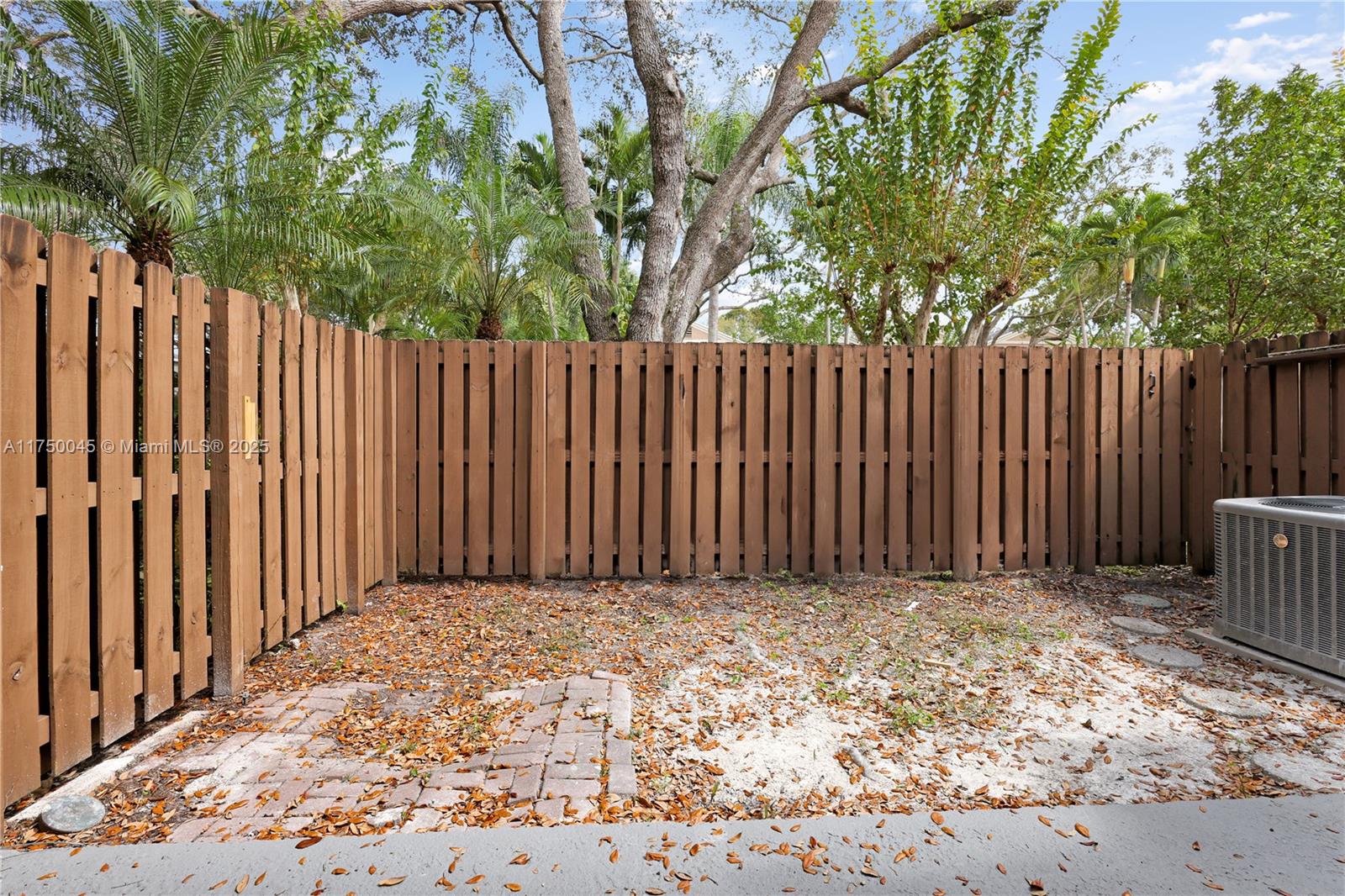 FLAMINGO GARDENS PHASE FO - Residential