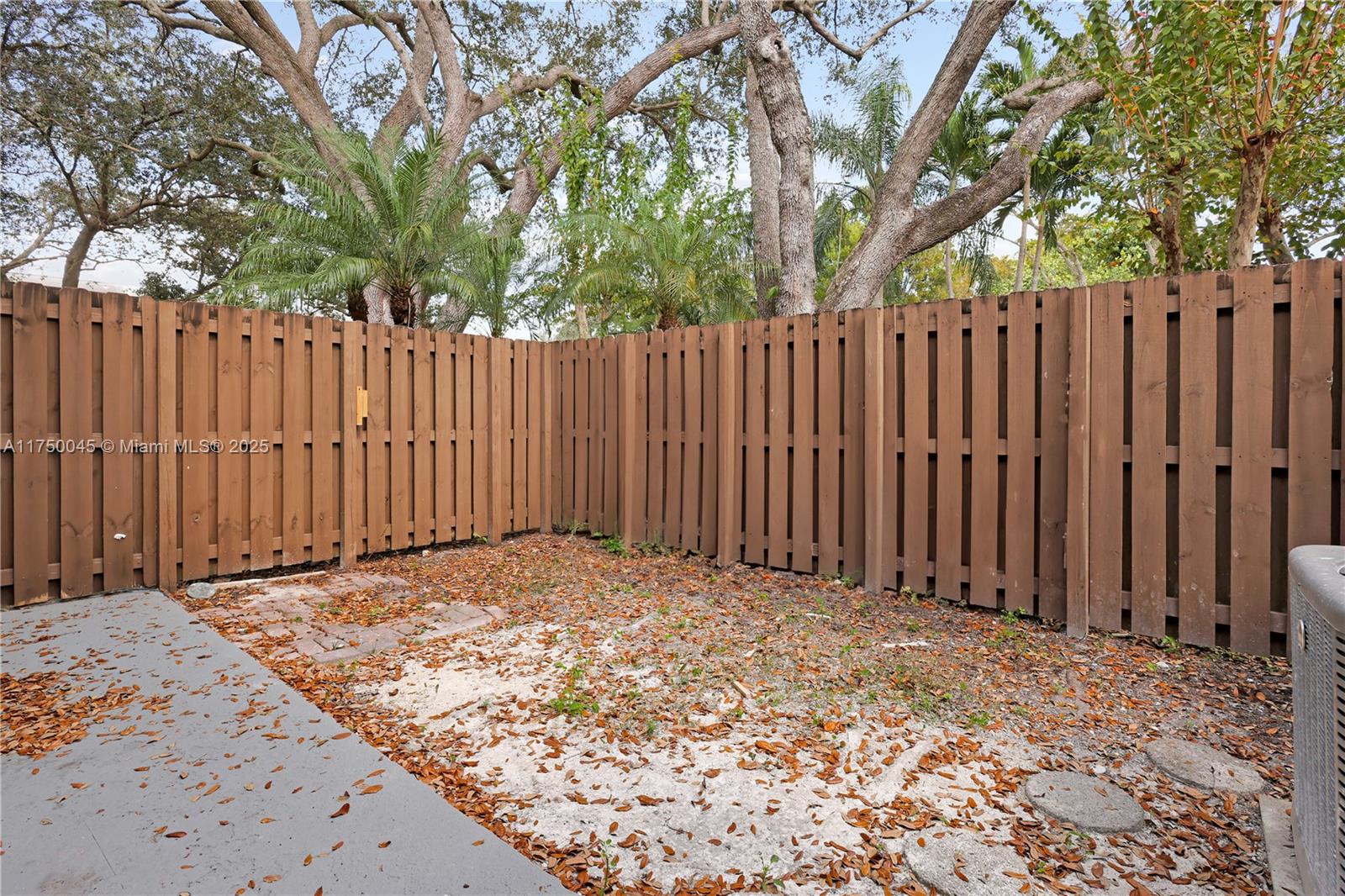 FLAMINGO GARDENS PHASE FO - Residential
