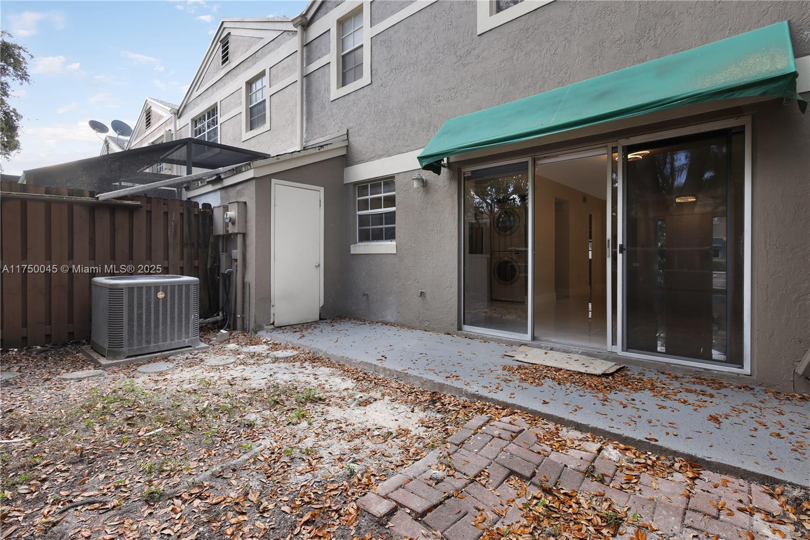 FLAMINGO GARDENS PHASE FO - Residential