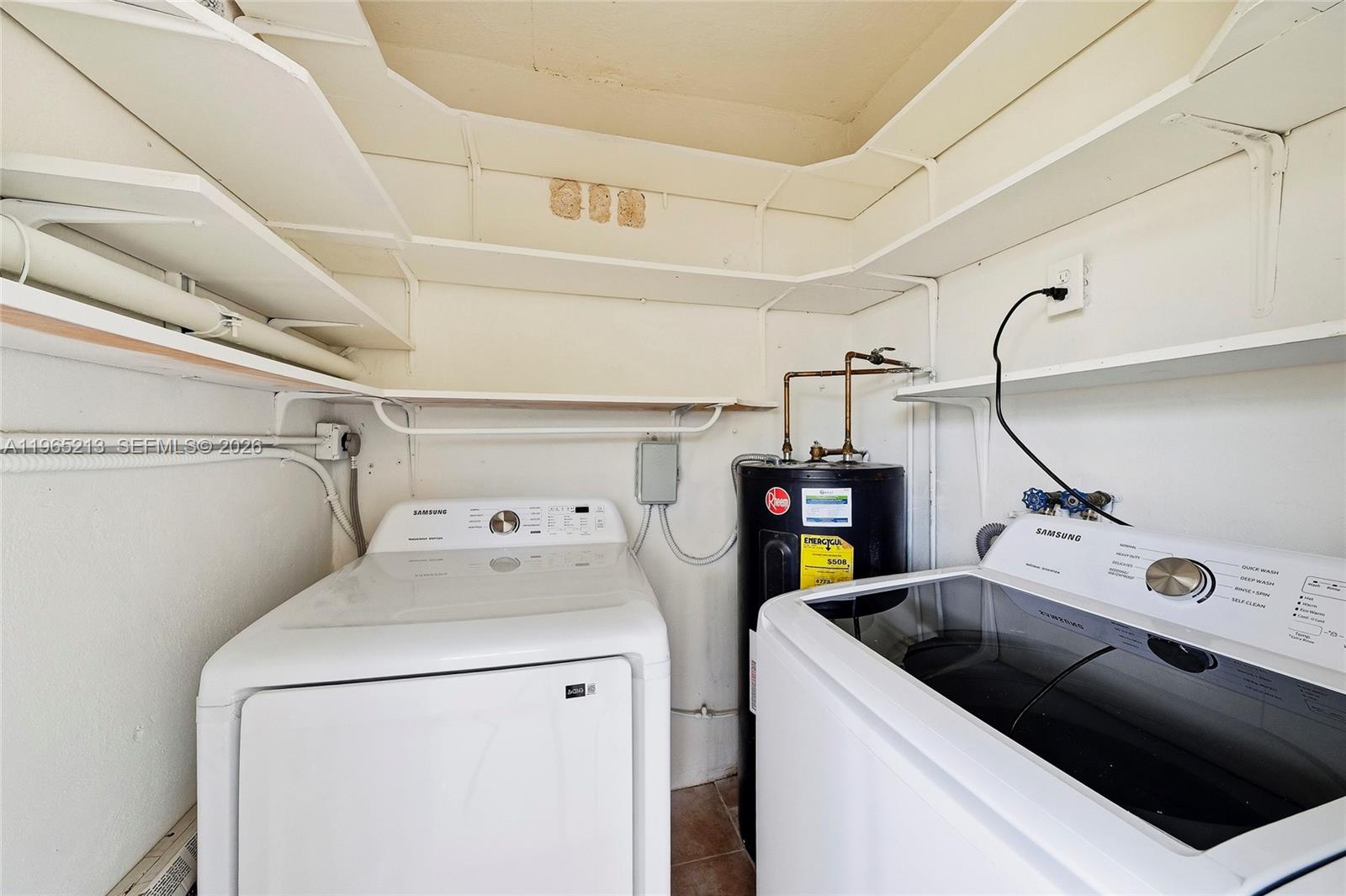 BREEZY MANOR AMENDED - Residential