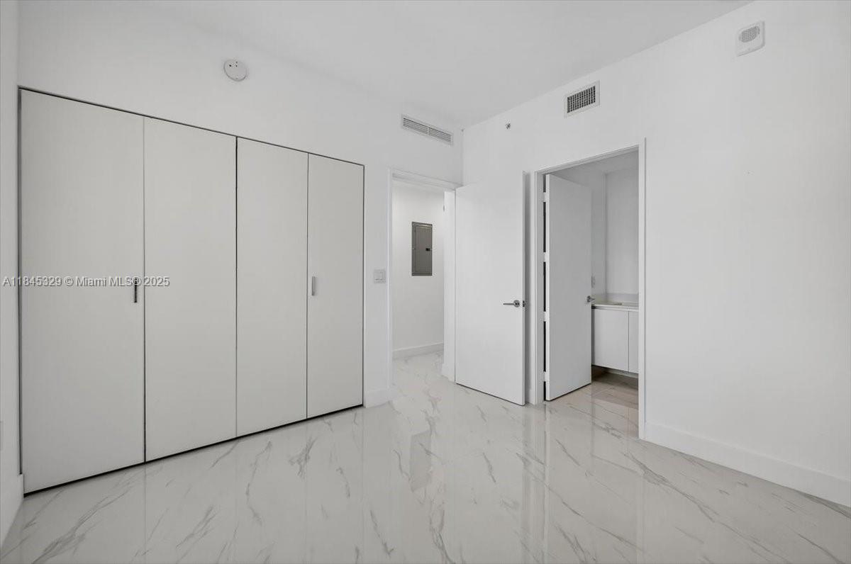 ARIA RESERVE - Residential