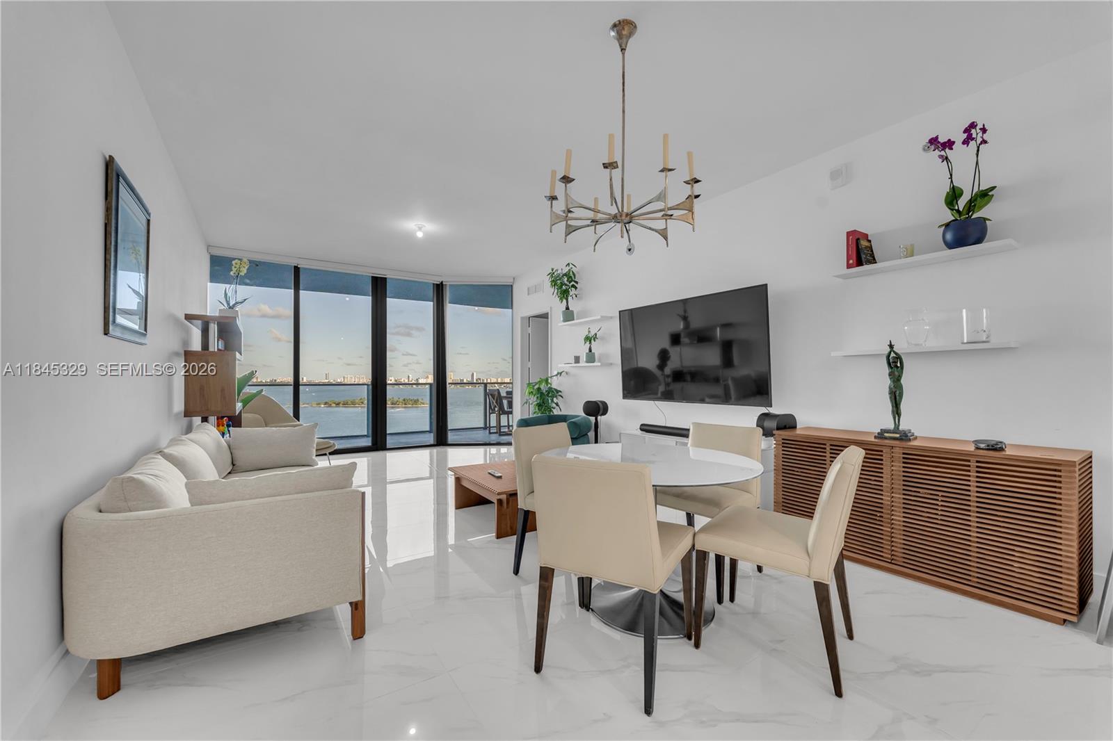 ARIA RESERVE - Residential