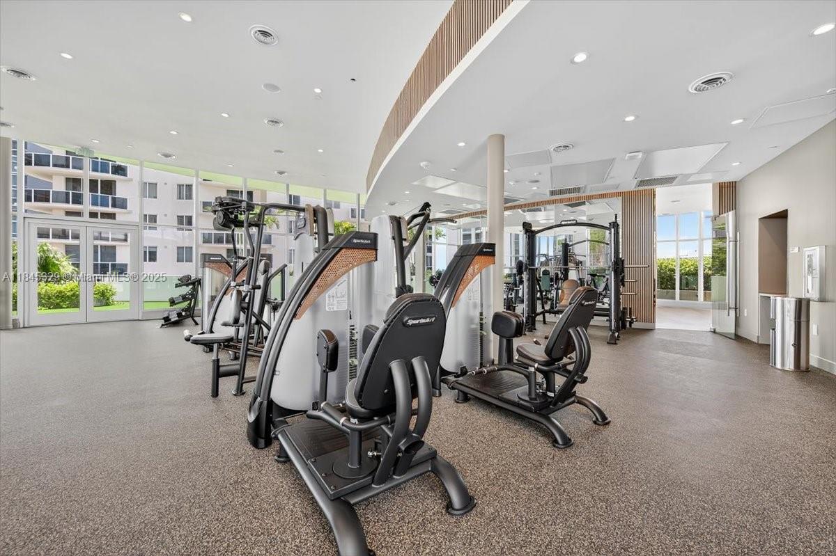 ARIA RESERVE - Residential