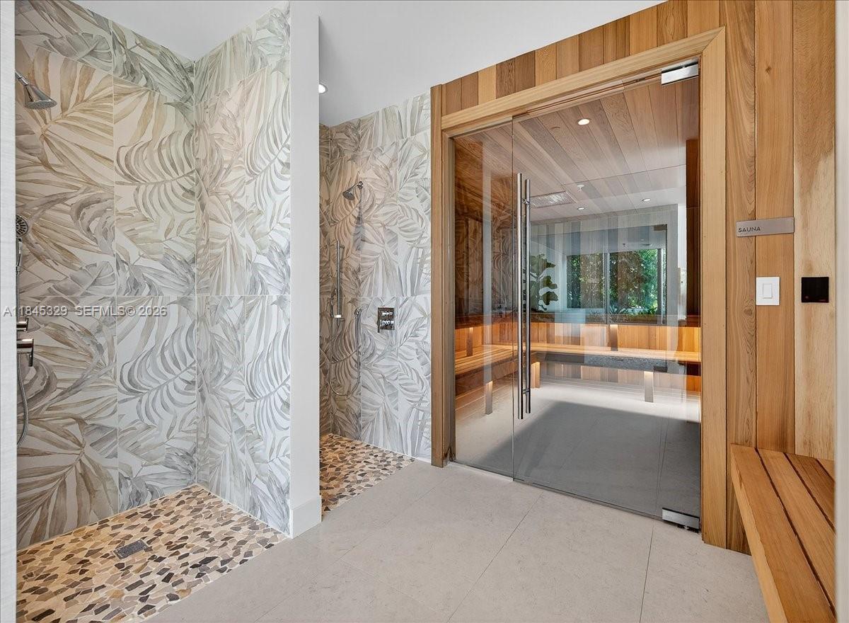 ARIA RESERVE - Residential