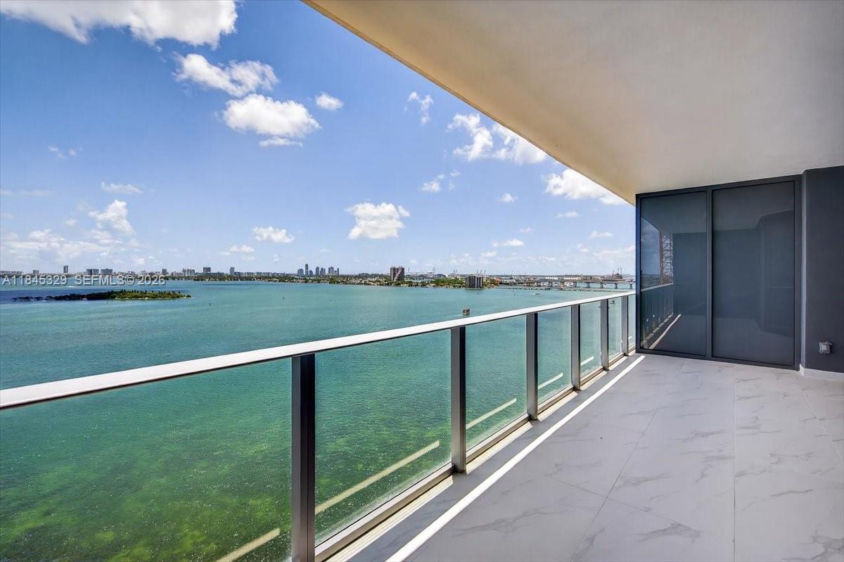 ARIA RESERVE - Residential