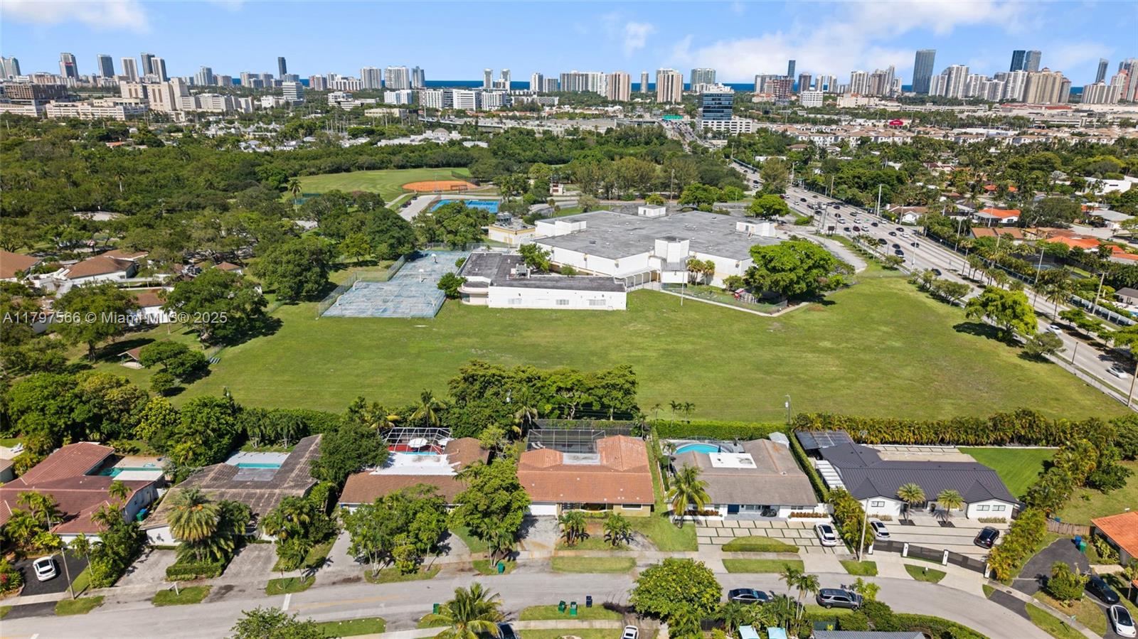 HIGHLAND OAK GARDENS SEC - Residential Lease