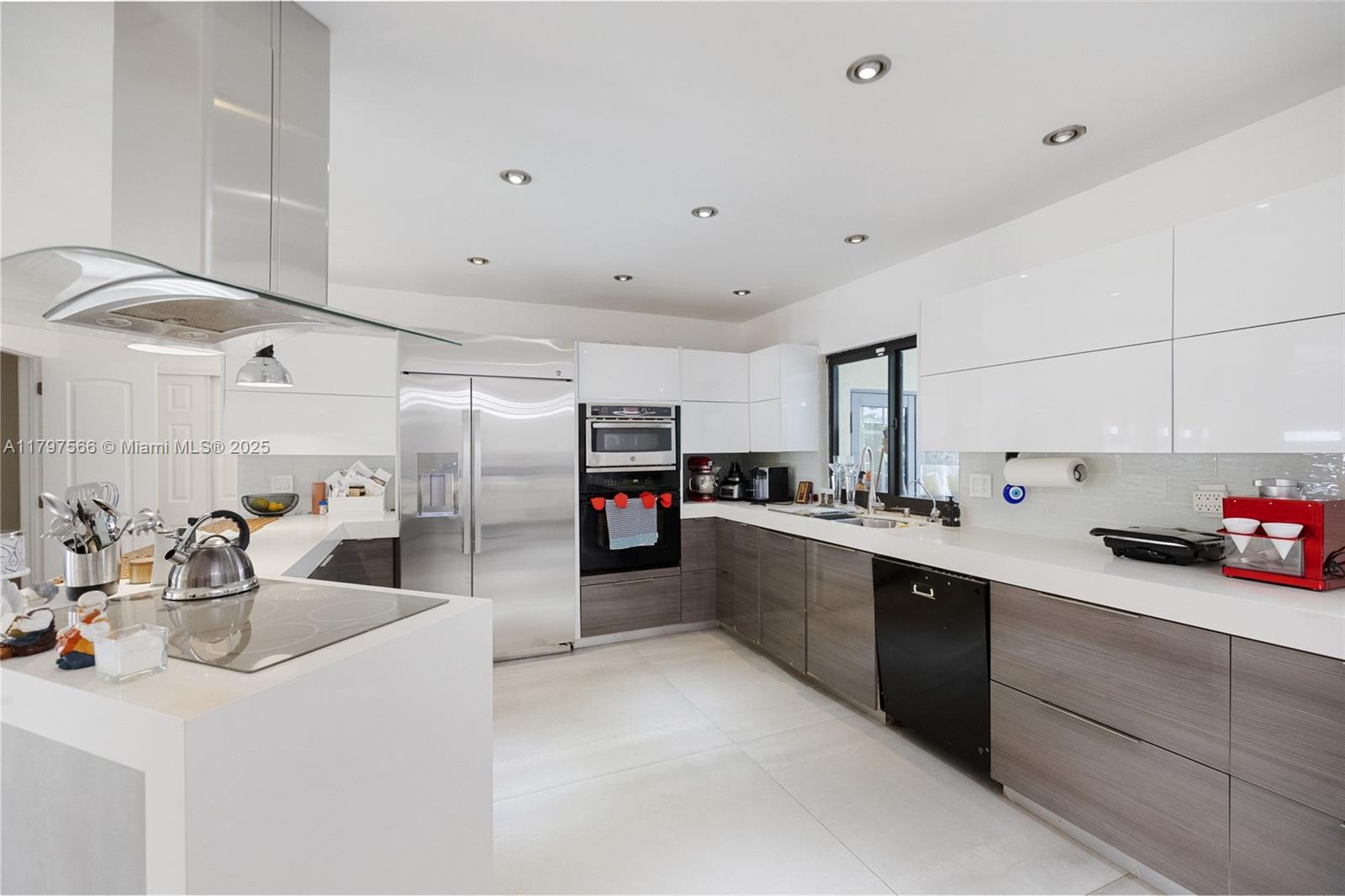 HIGHLAND OAK GARDENS SEC - Residential Lease