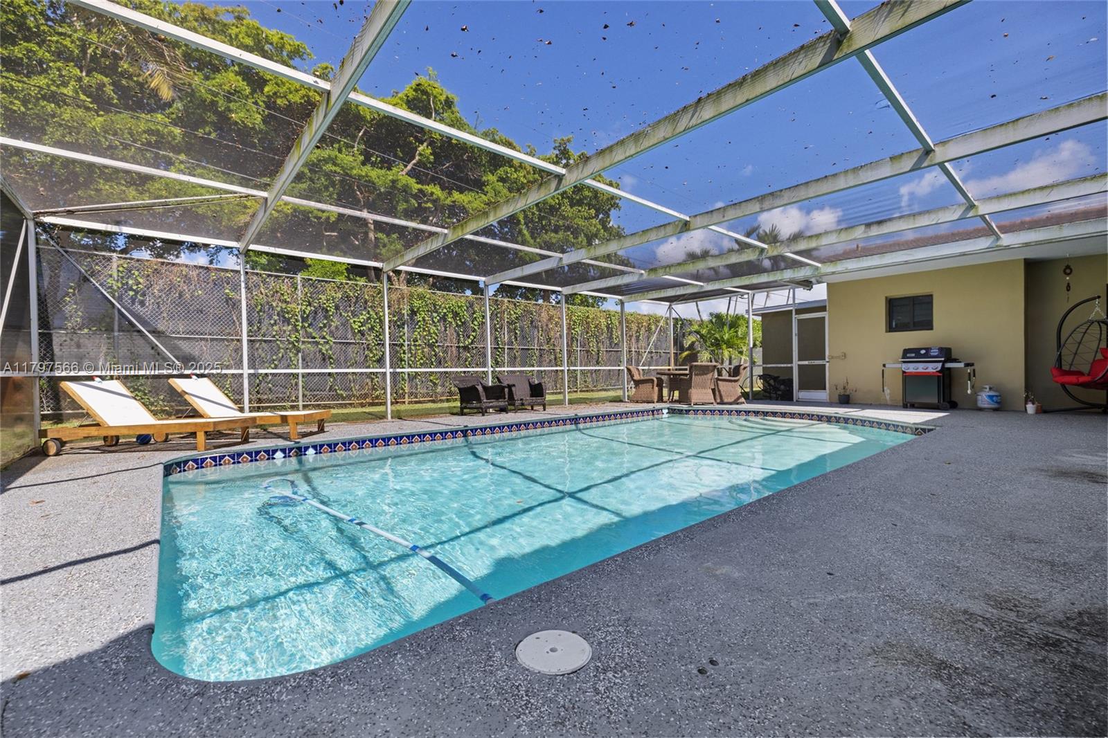 HIGHLAND OAK GARDENS SEC - Residential Lease