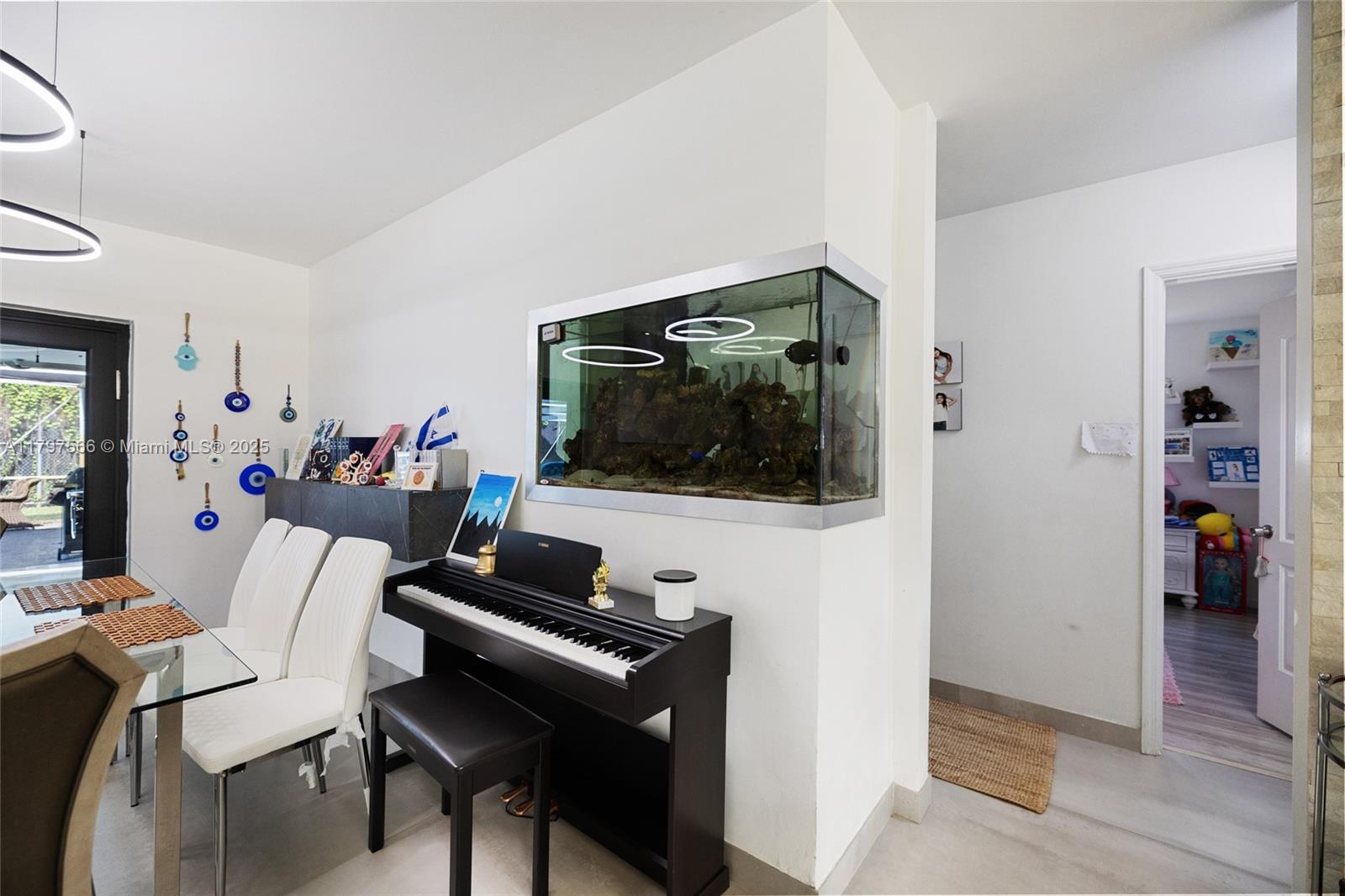 HIGHLAND OAK GARDENS SEC - Residential Lease