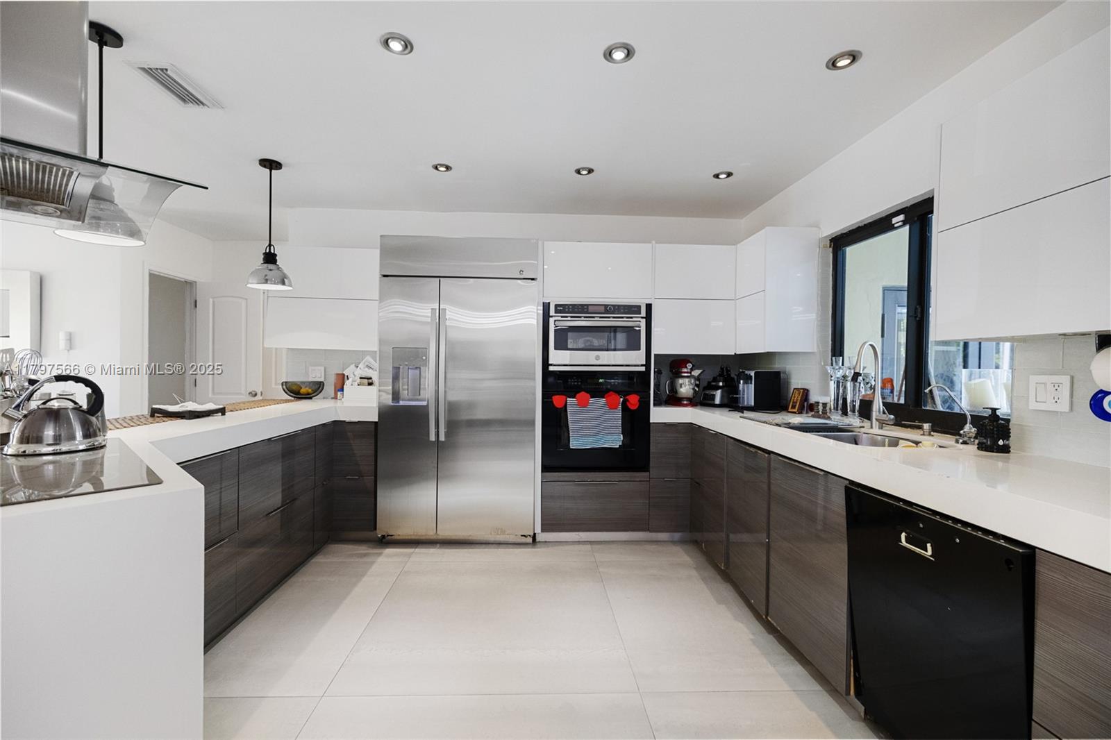 HIGHLAND OAK GARDENS SEC - Residential Lease