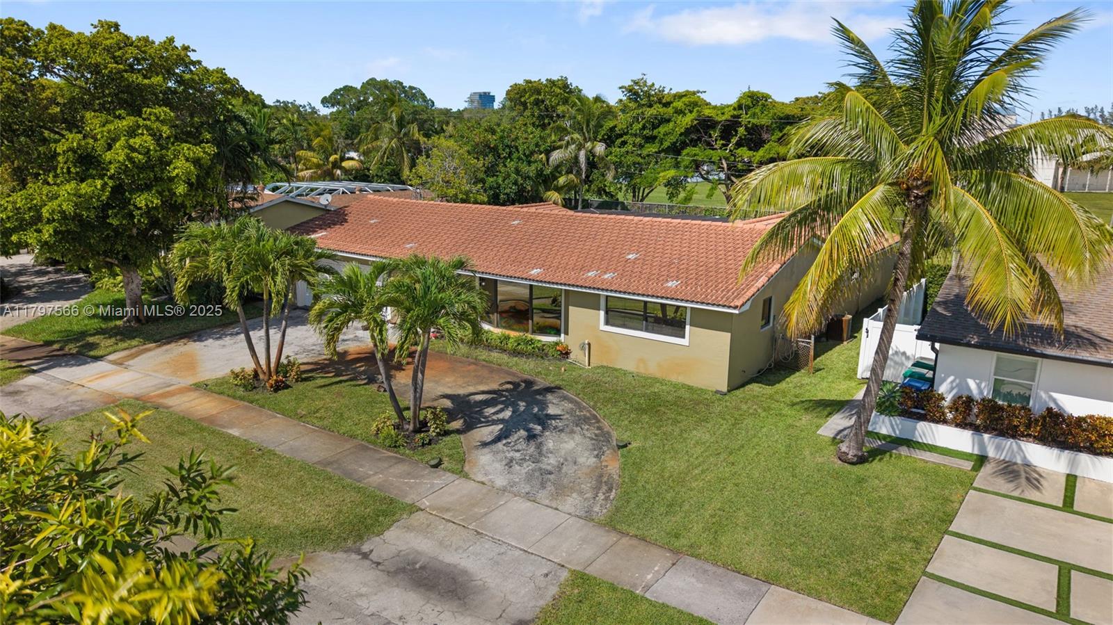 HIGHLAND OAK GARDENS SEC - Residential Lease