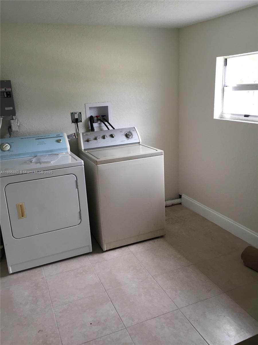 LAKE FOREST SEC 2 - Residential Lease