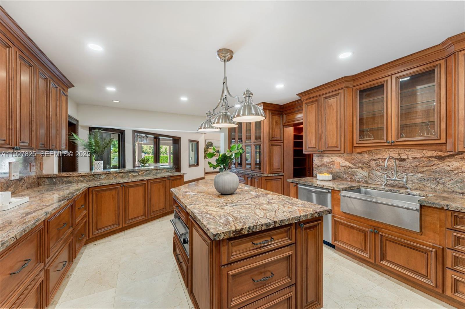 CORAL GABLES COUNTRY CLUB - Residential Lease