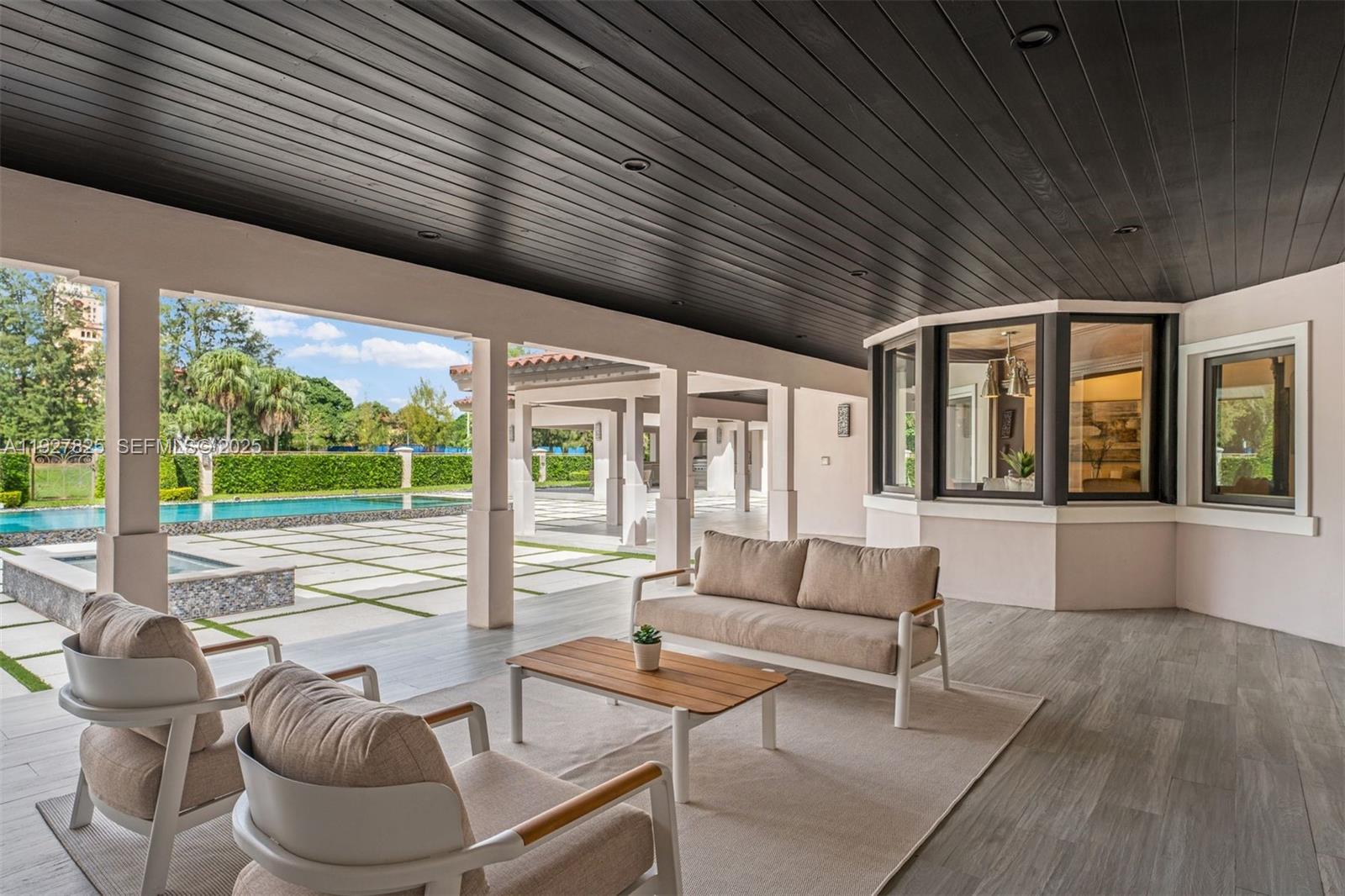 CORAL GABLES COUNTRY CLUB - Residential Lease