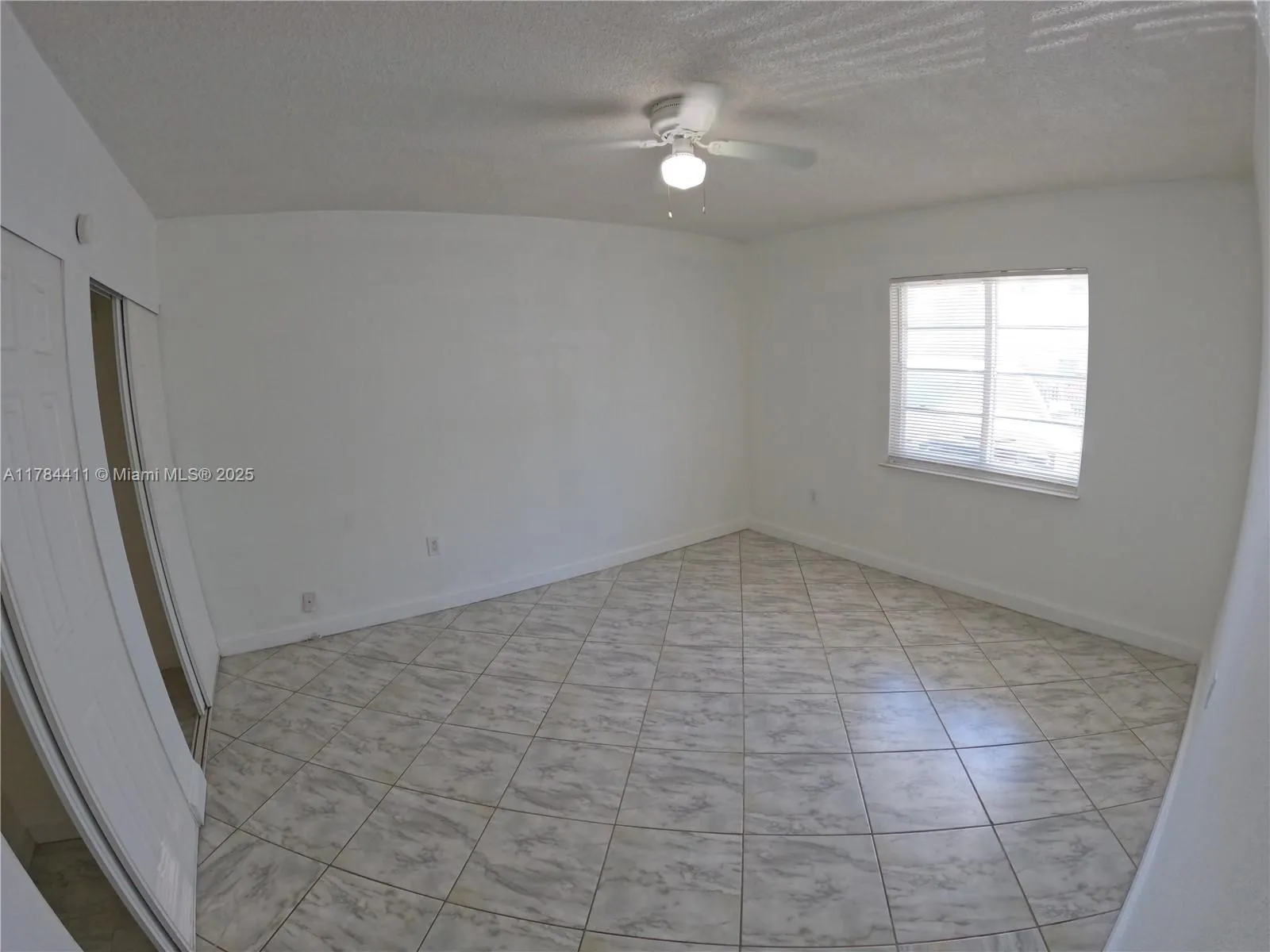 Miami Beach, Florida 33139, United States, 1 Bedroom Bedrooms, ,1 BathroomBathrooms,Residential,Pending,109439