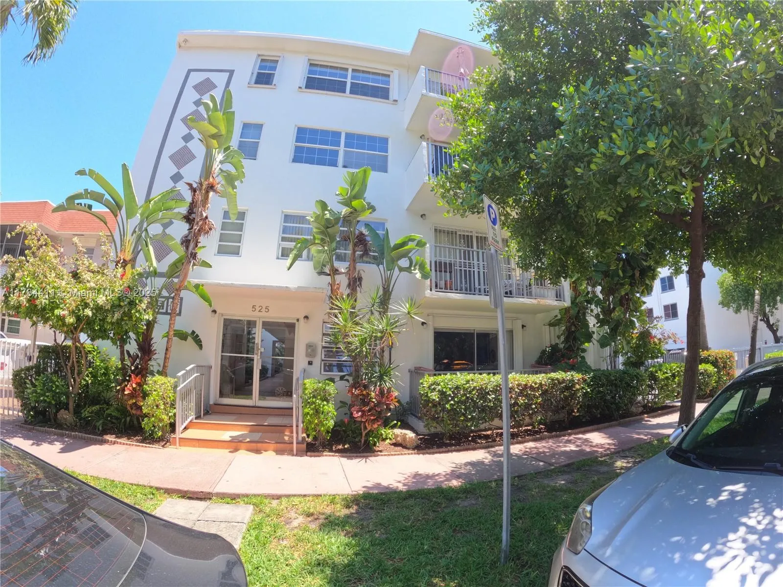 Miami Beach, Florida 33139, United States, 1 Bedroom Bedrooms, ,1 BathroomBathrooms,Residential,Pending,109439