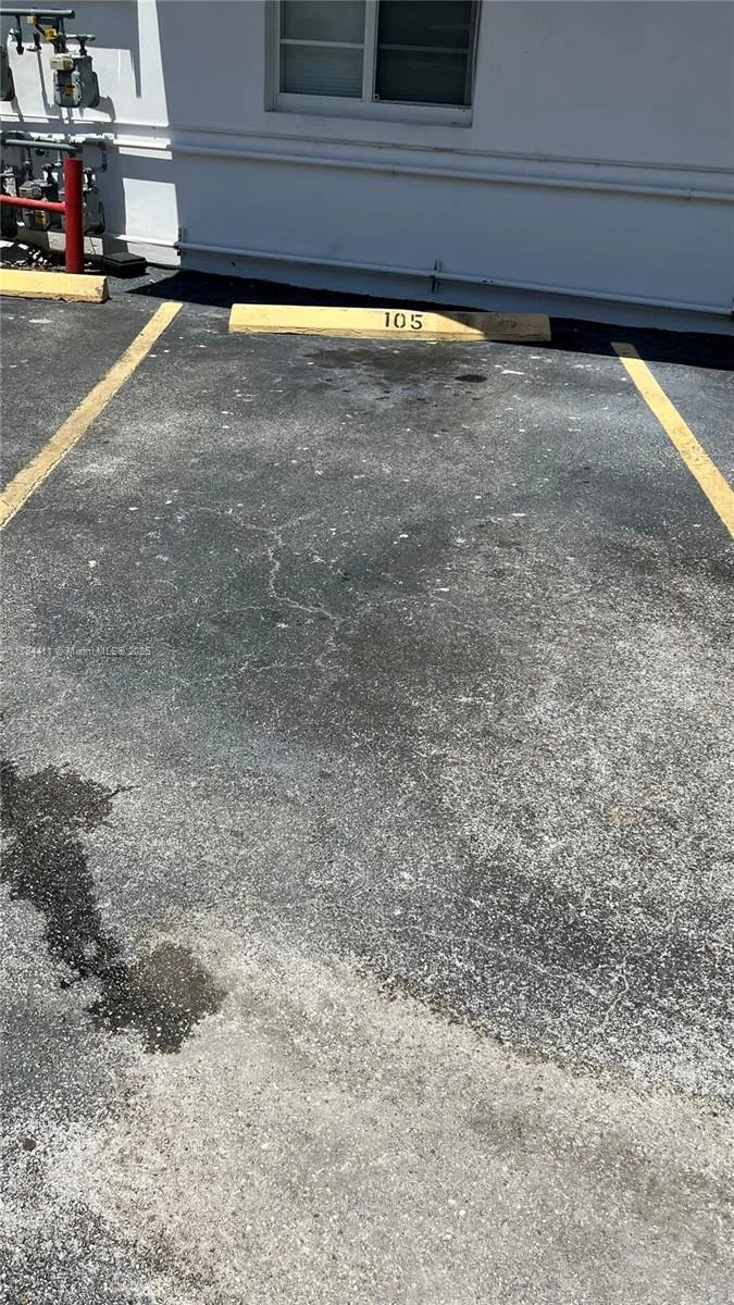 Miami Beach, Florida 33139, United States, 1 Bedroom Bedrooms, ,1 BathroomBathrooms,Residential,Pending,109439