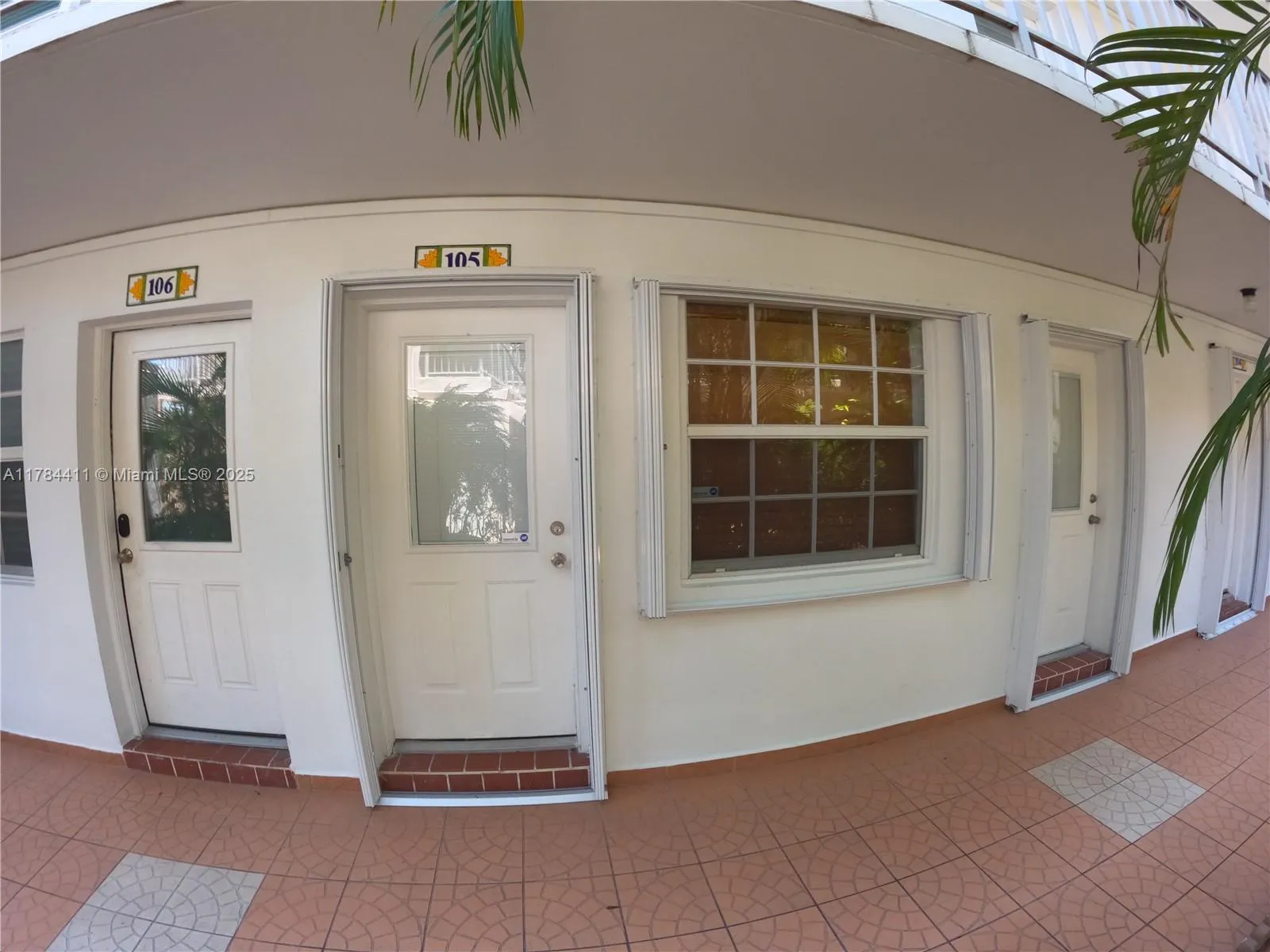 Miami Beach, Florida 33139, United States, 1 Bedroom Bedrooms, ,1 BathroomBathrooms,Residential,Pending,109439