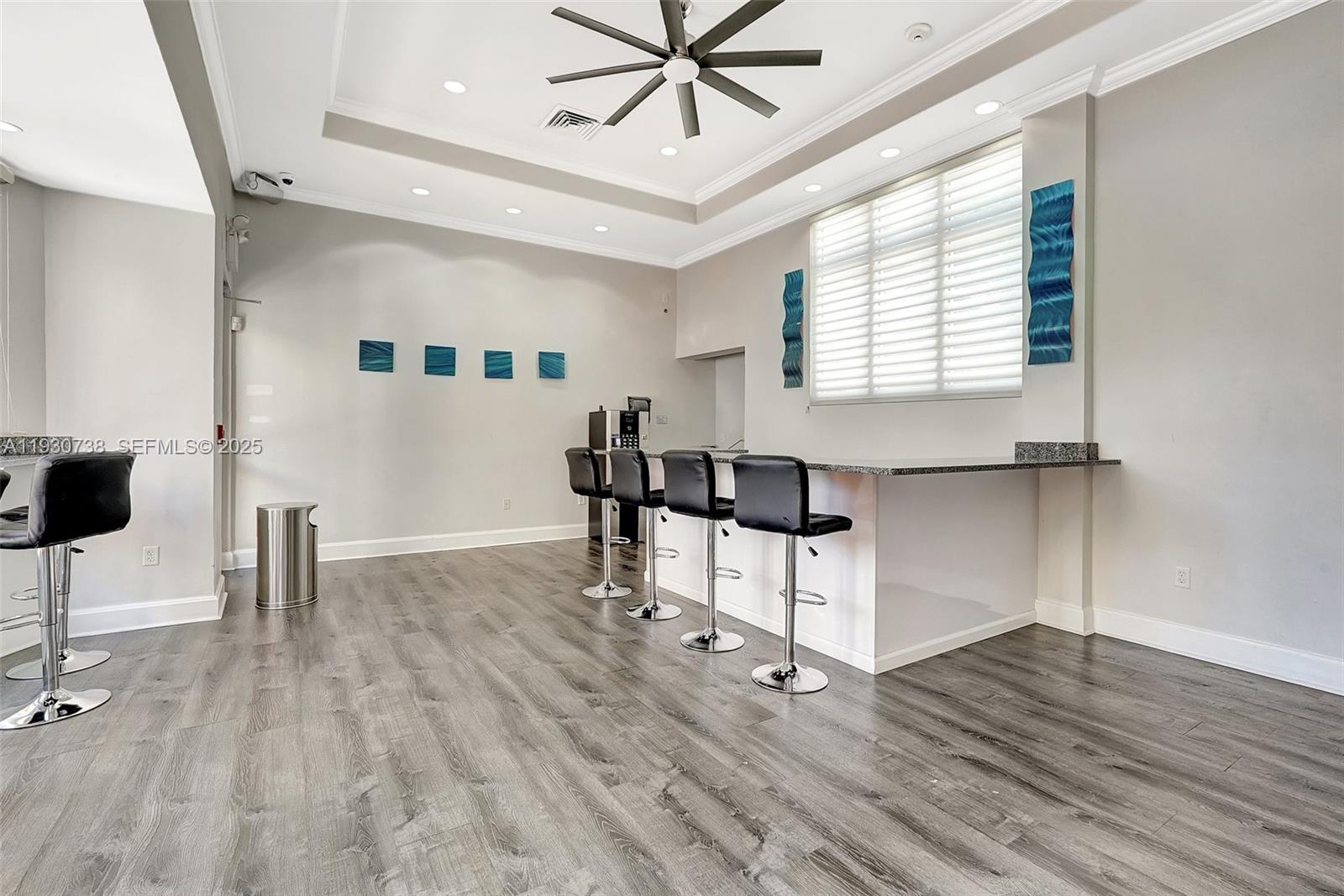 AVENTURA MARINA CONDO NUM - Residential