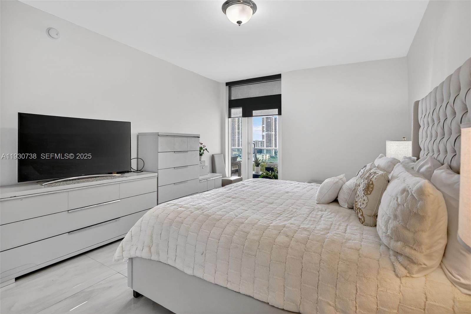 AVENTURA MARINA CONDO NUM - Residential