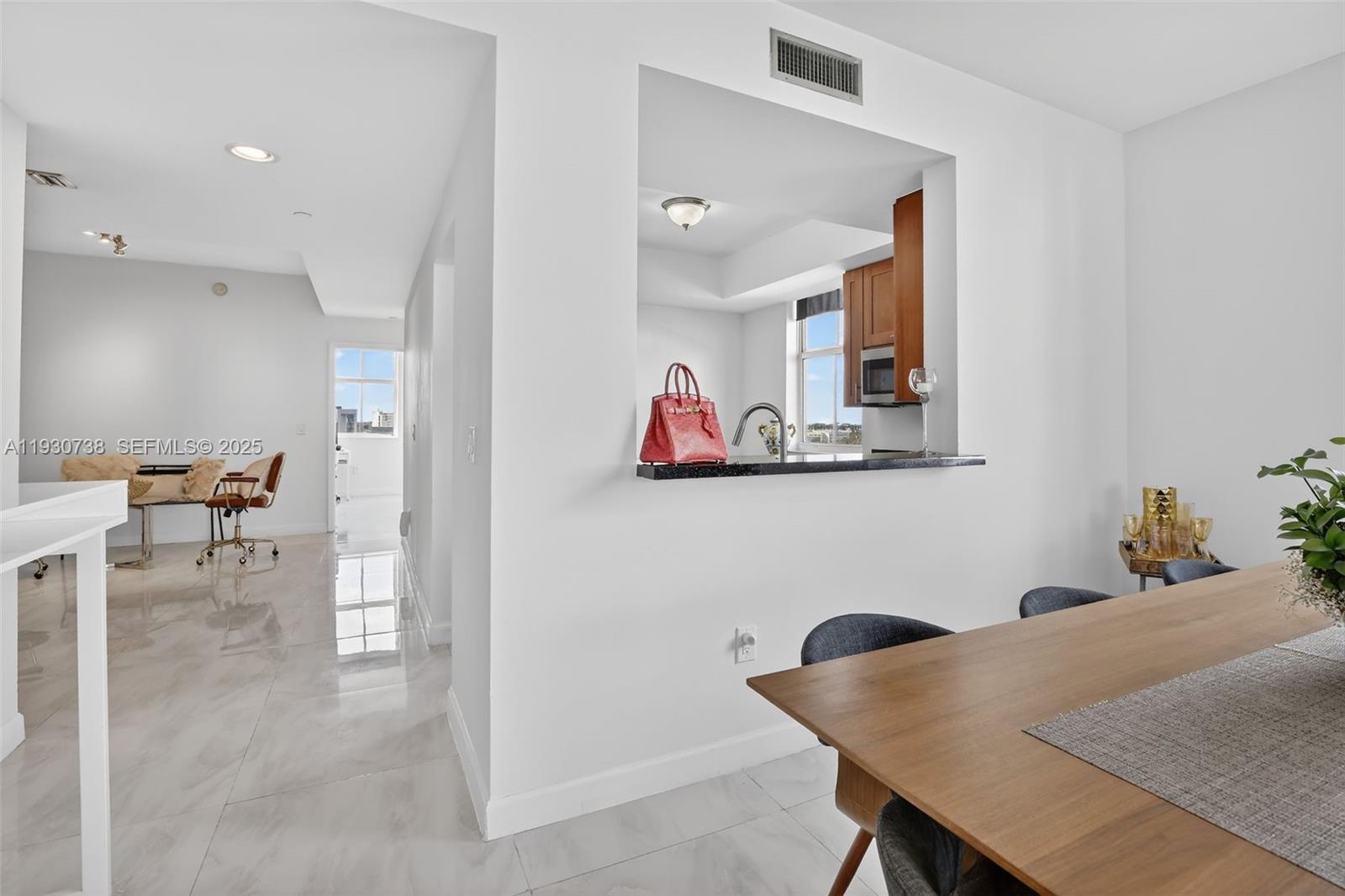 AVENTURA MARINA CONDO NUM - Residential