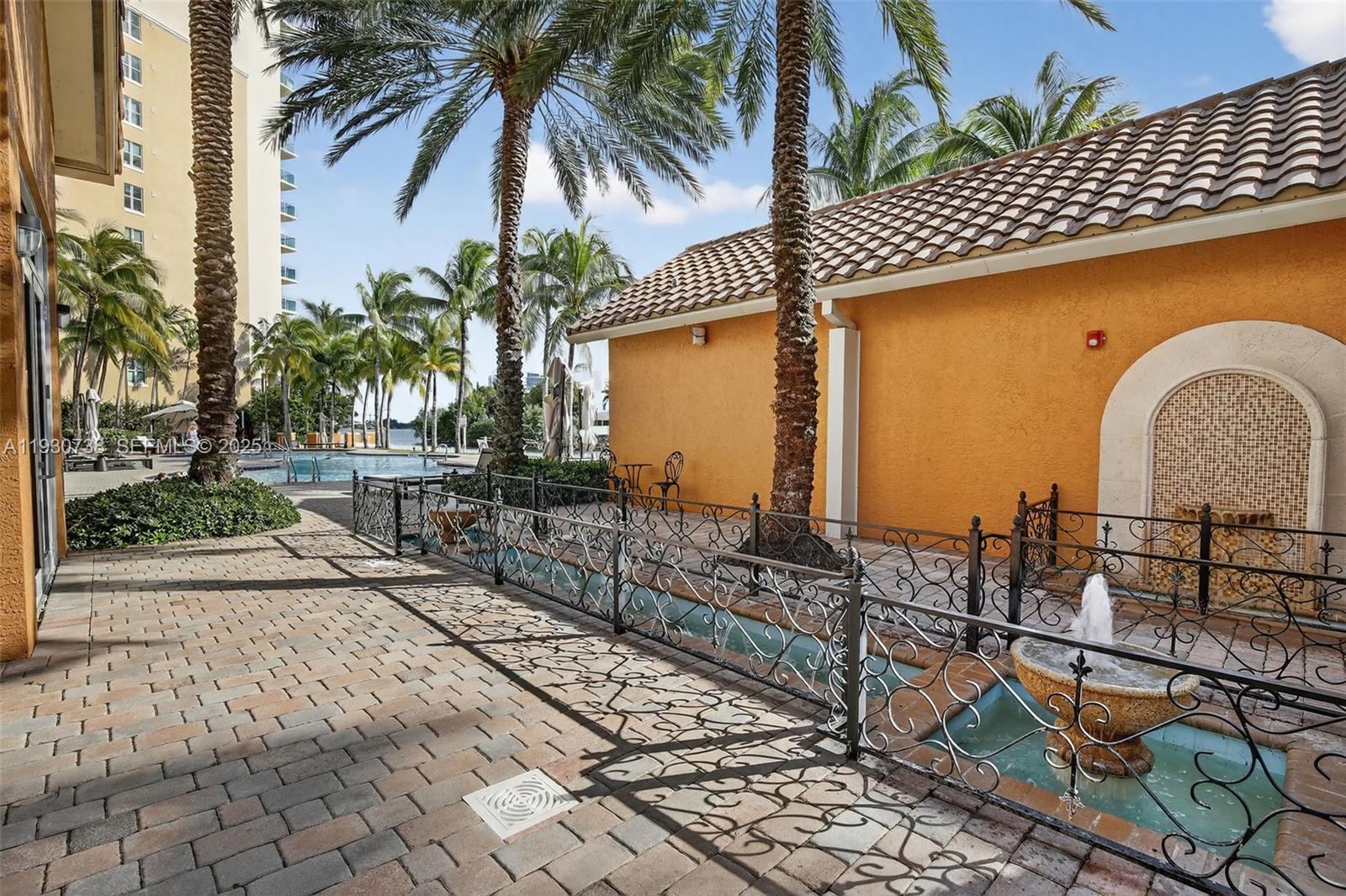 AVENTURA MARINA CONDO NUM - Residential