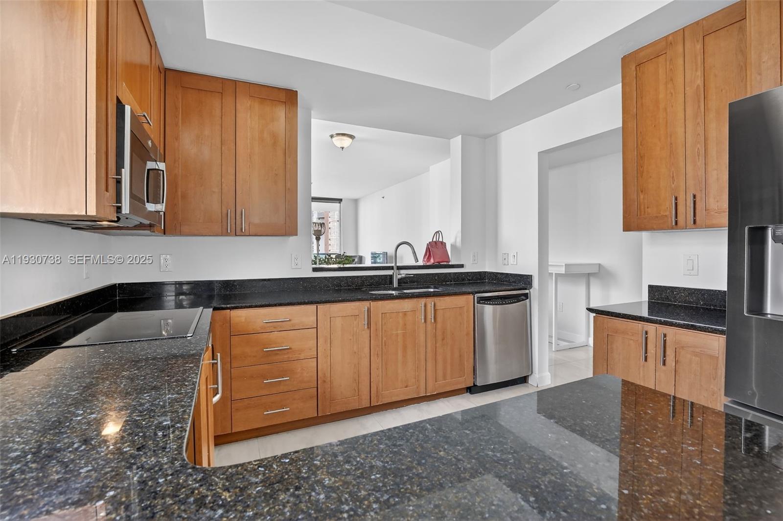 AVENTURA MARINA CONDO NUM - Residential