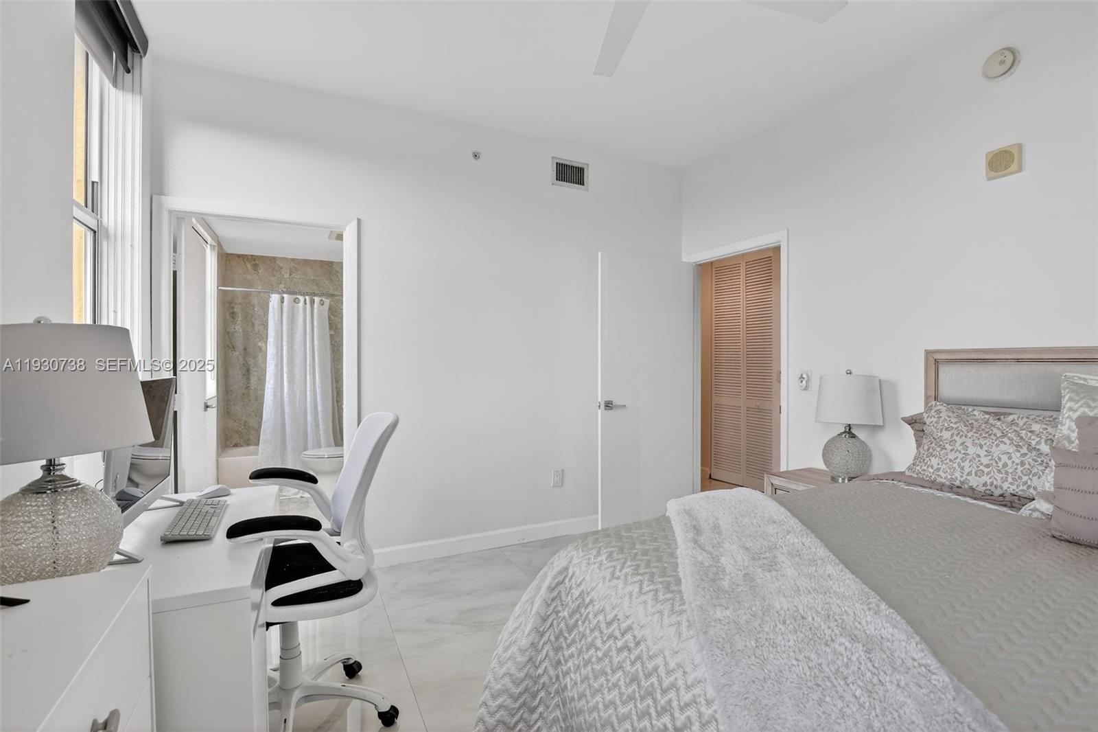 AVENTURA MARINA CONDO NUM - Residential