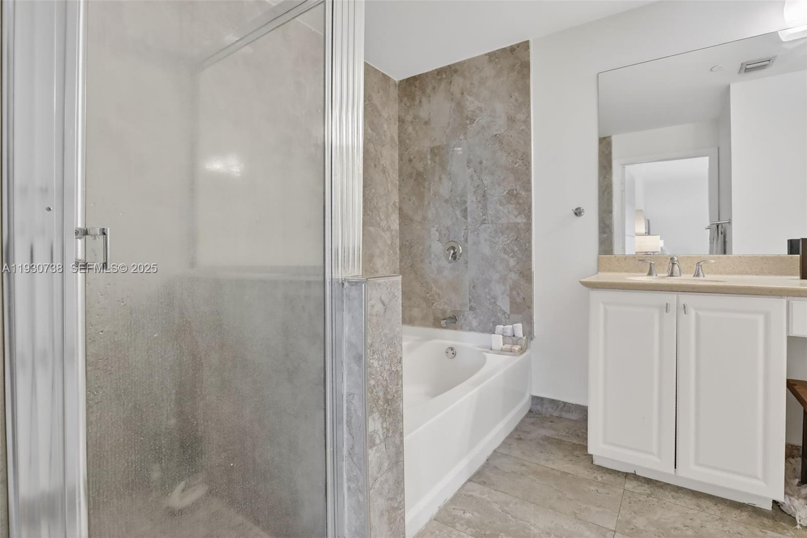 AVENTURA MARINA CONDO NUM - Residential