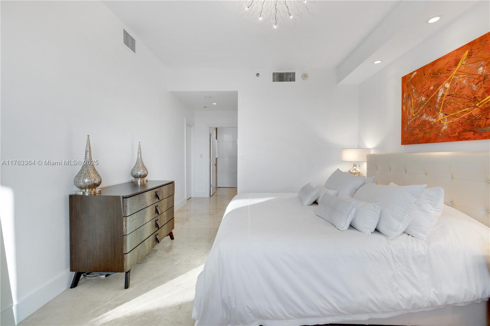 RONEY PALACE CONDO - Residential