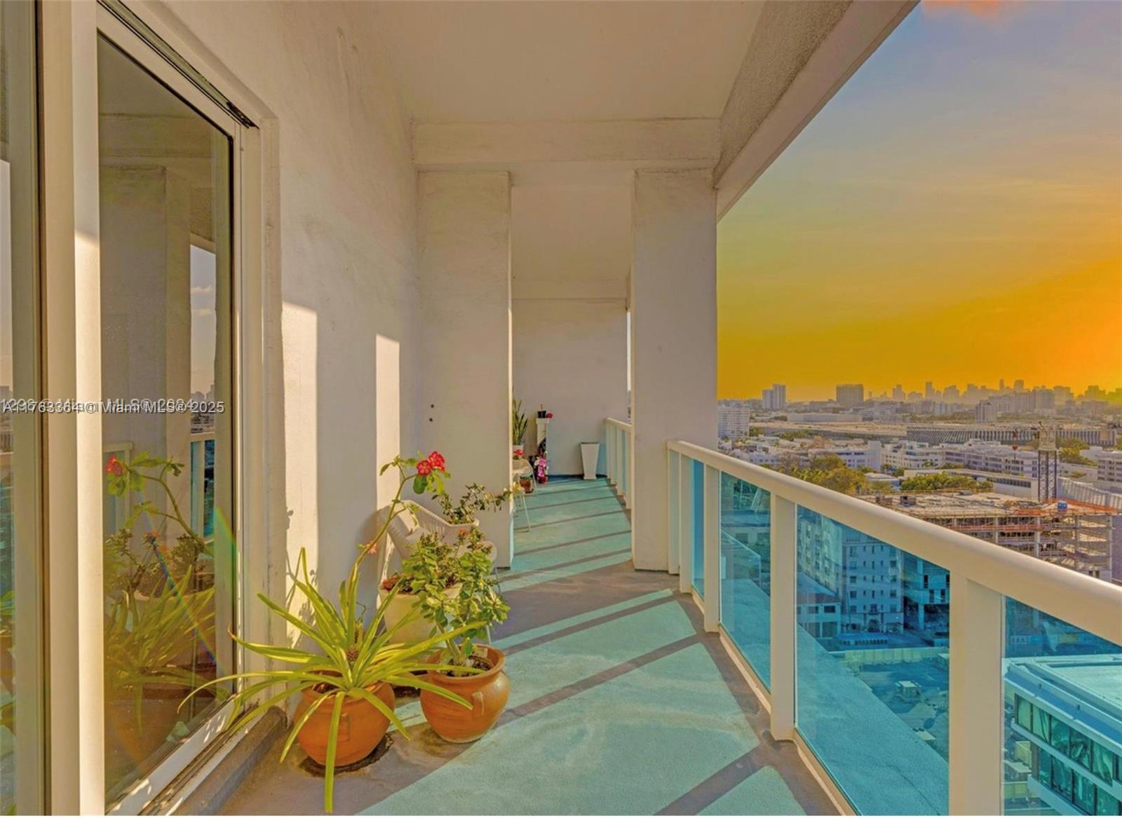 RONEY PALACE CONDO - Residential