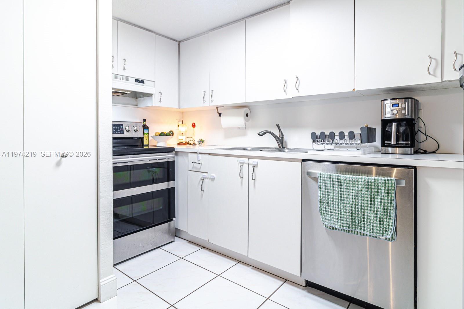 FOUNTAIN PK VILLAGE HOMES - Residential