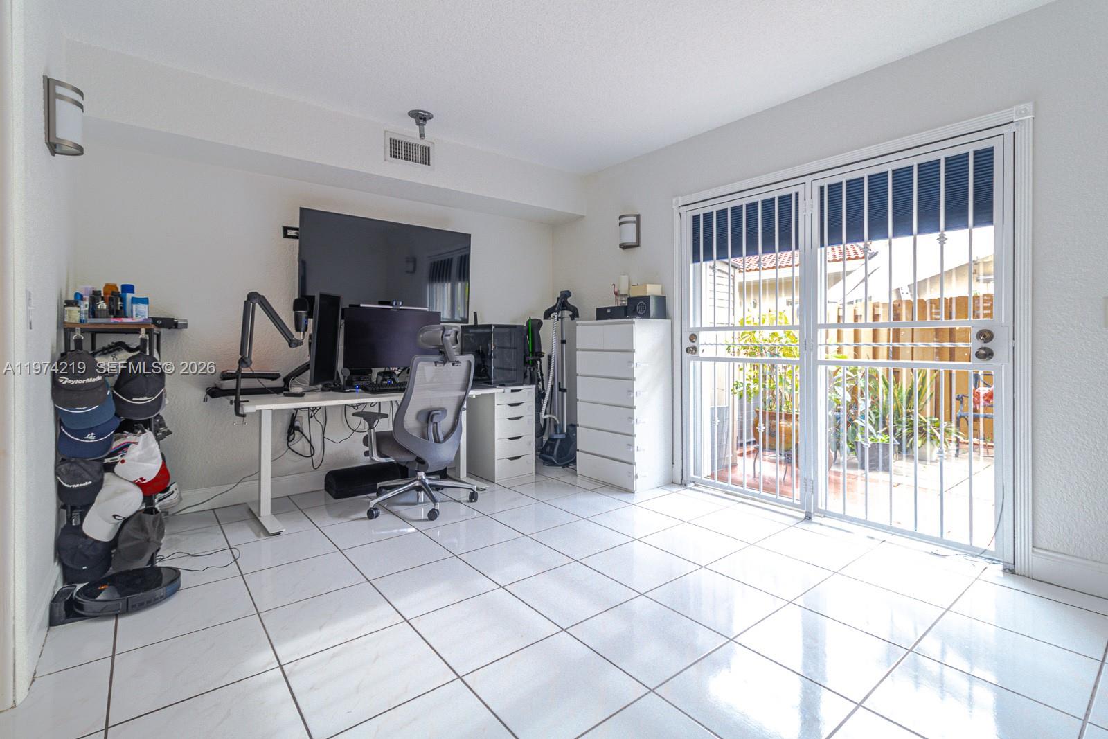 FOUNTAIN PK VILLAGE HOMES - Residential