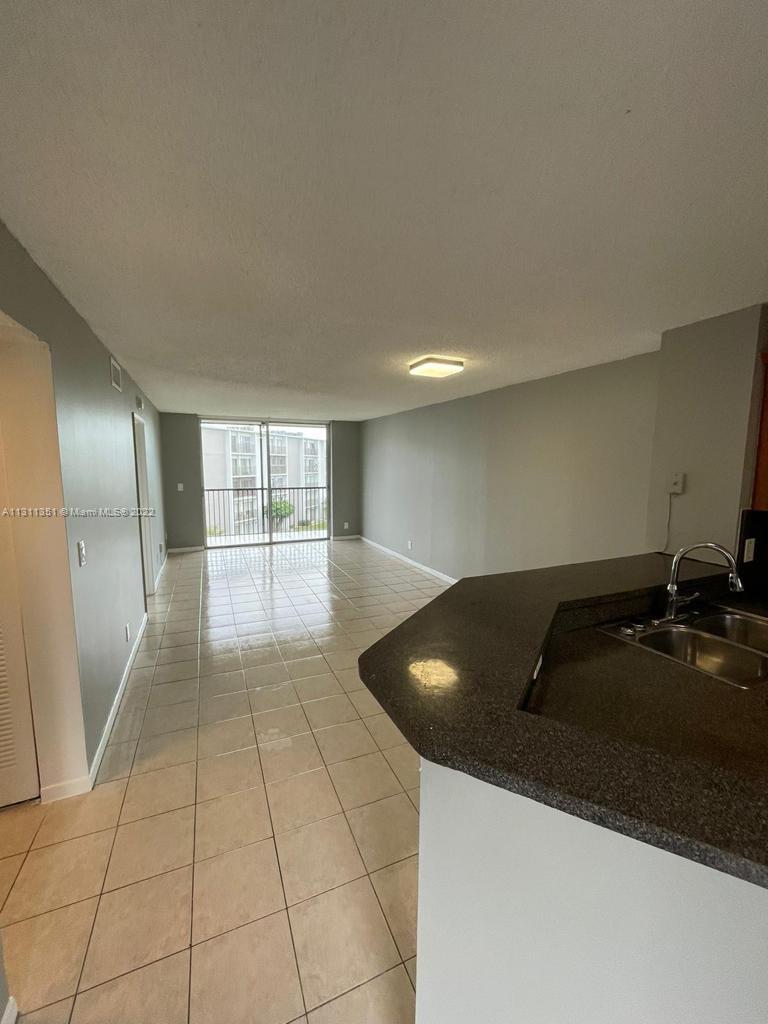 Lakeshore @ University - Residential Lease