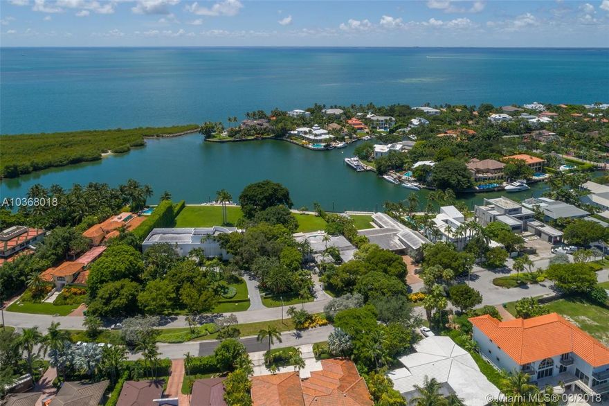 Create and build your perfect home on this incredible and very spacious property with 24,473 Sq Ft of land as per Miami Dade County. Enjoy the gorgeous and breathtaking views of the harbor and bay as well as being at the end of Harbor Drive where it is very quiet and peaceful. This is a boater’s paradise.