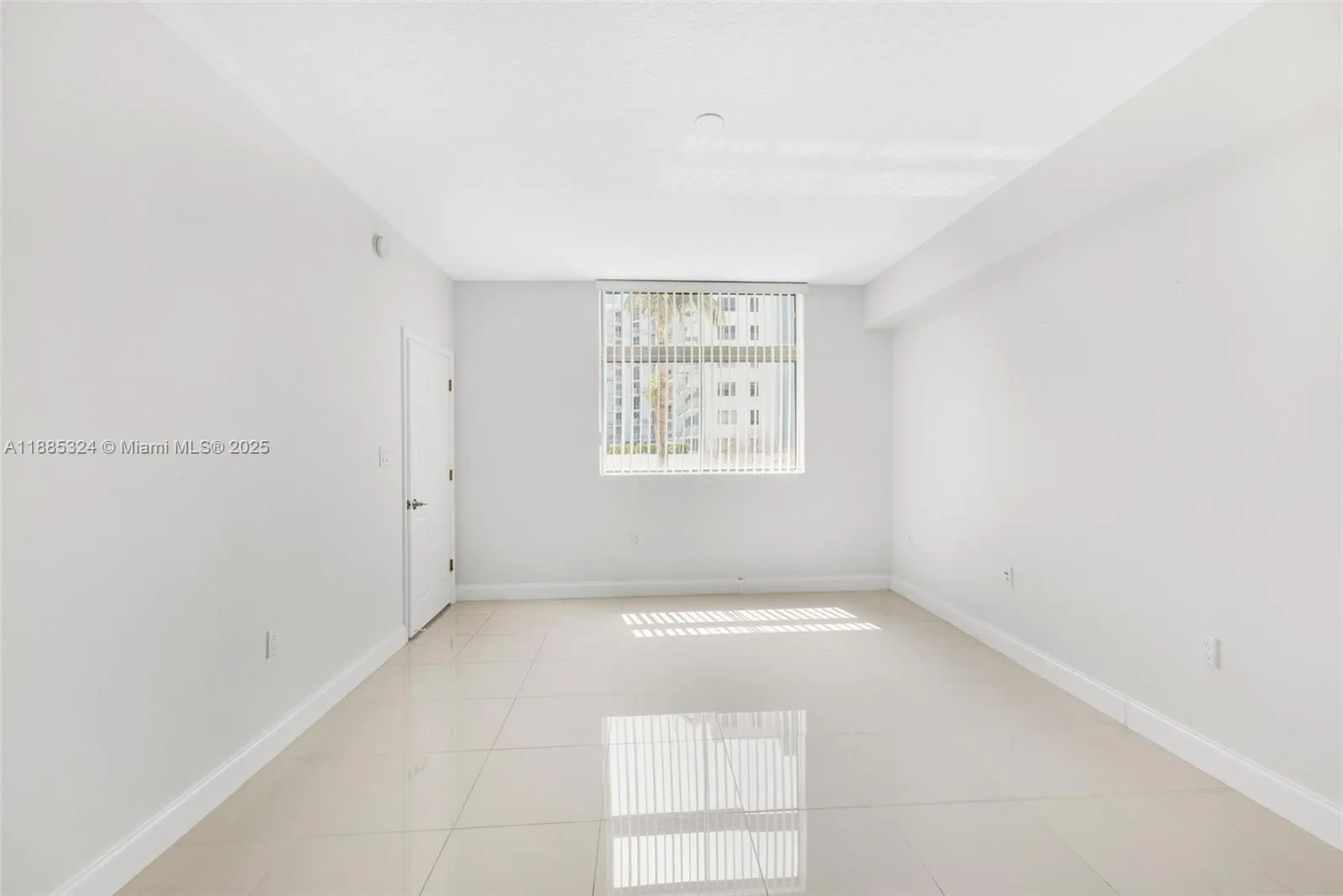 Hollywood, Florida 33020, United States, 2 Bedrooms Bedrooms, ,2 BathroomsBathrooms,Residential,Active,218881