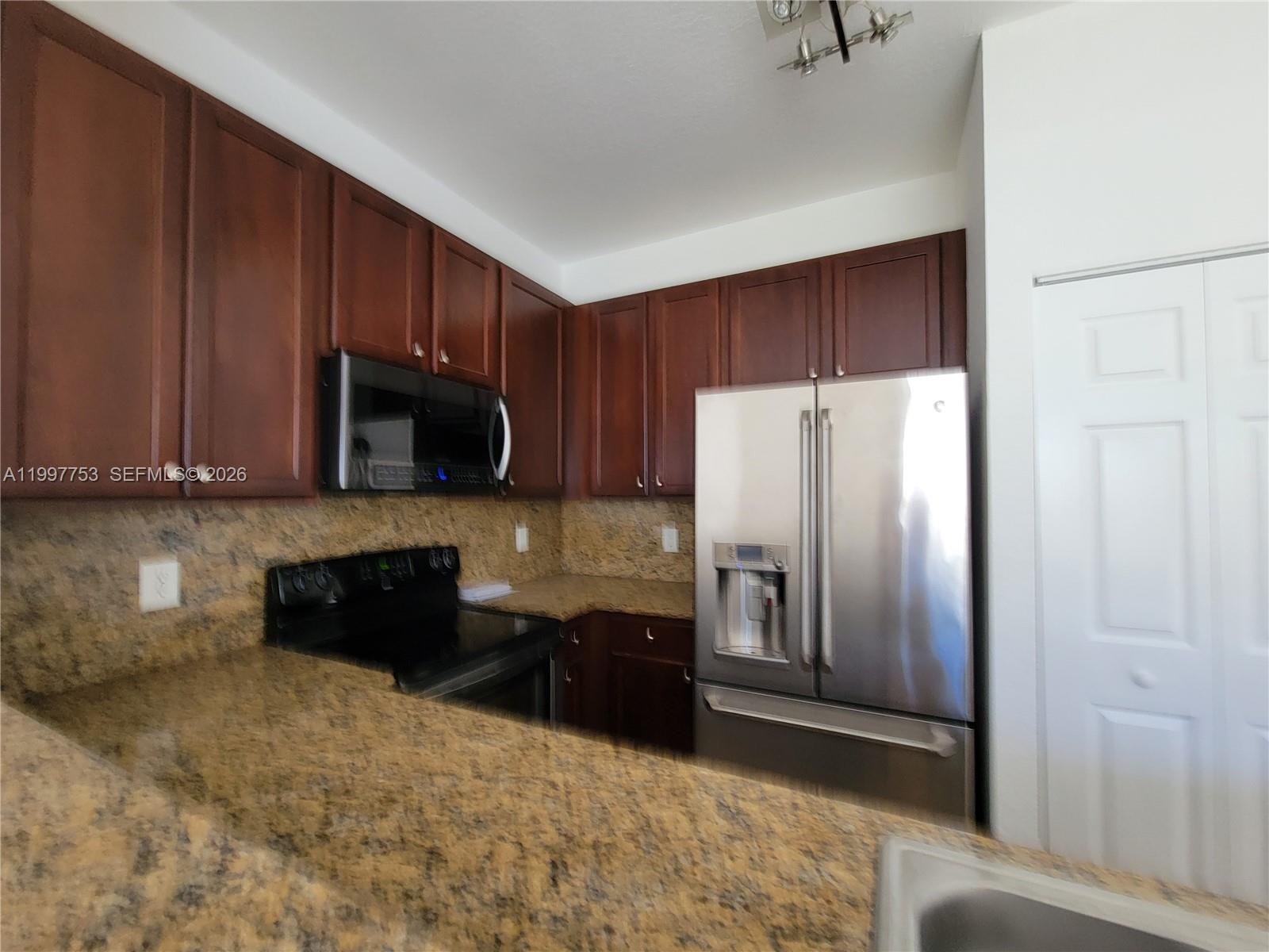 VILLAGE WALK CONDO - Residential Lease