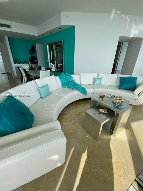 18101 Collins Ave 3909