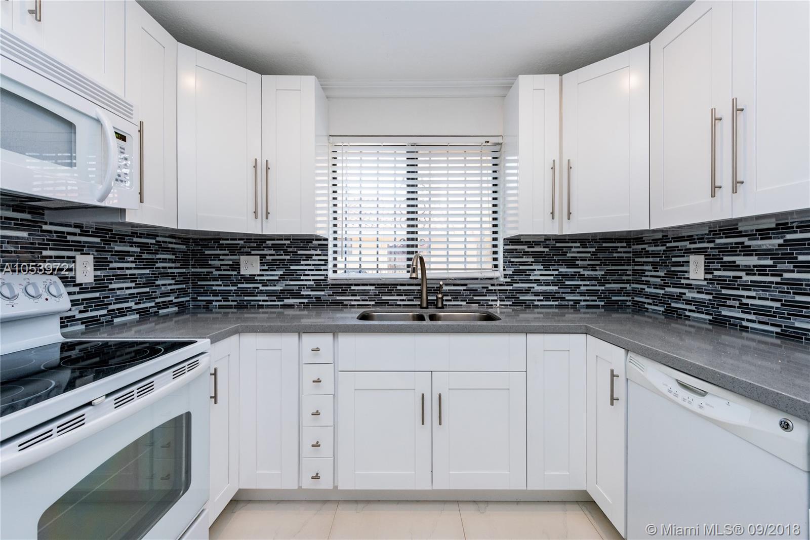 RESIDENCIAL EL PRADO COND - Residential Lease