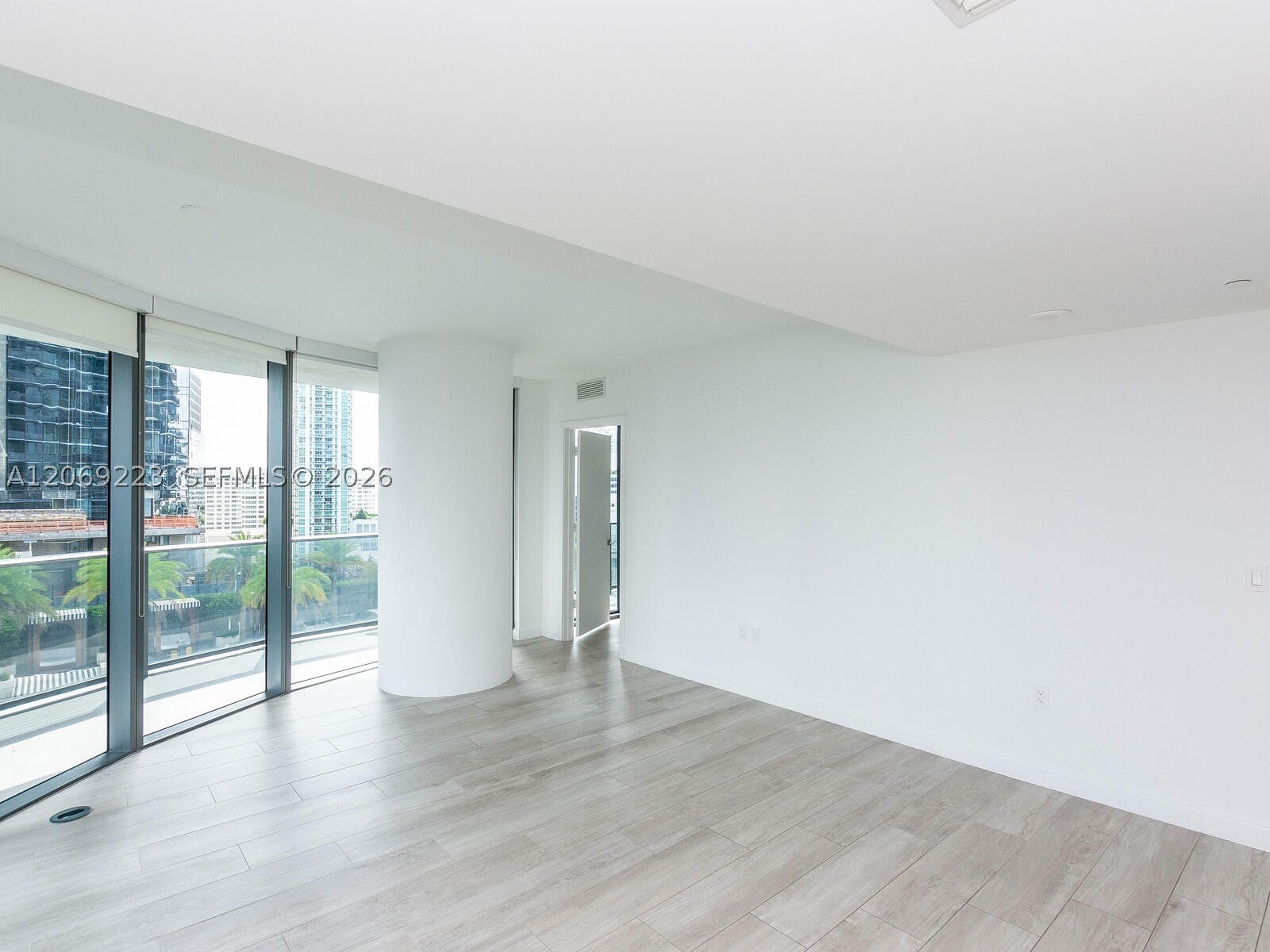 45 SW 9th St 1201