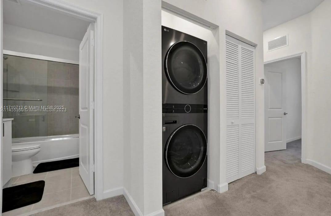 VISTA LAGO - Residential