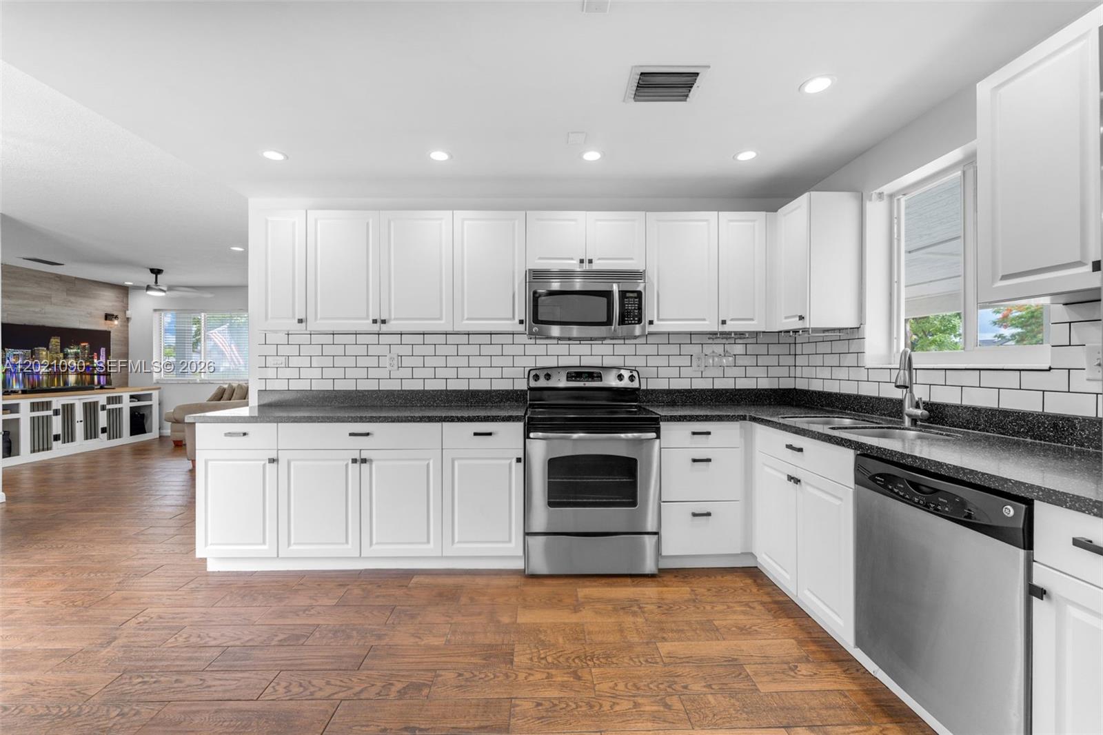 UNIVERSAL ESTATES SOUTH A - Residential