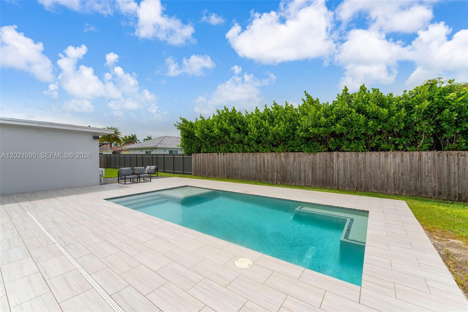 UNIVERSAL ESTATES SOUTH A - Residential