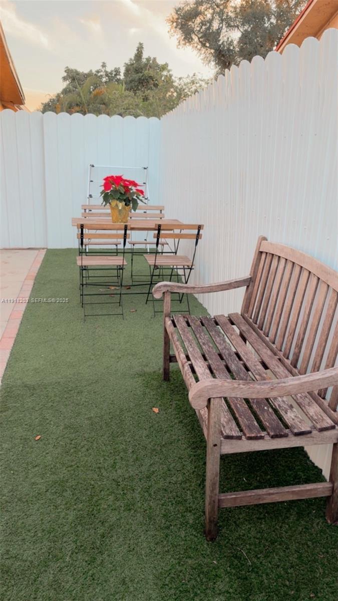 C & R SUB - Residential Lease