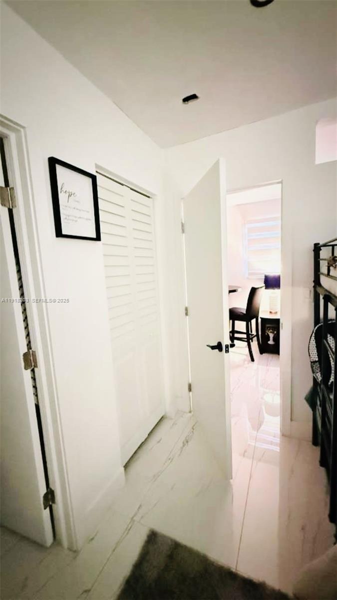 C & R SUB - Residential Lease